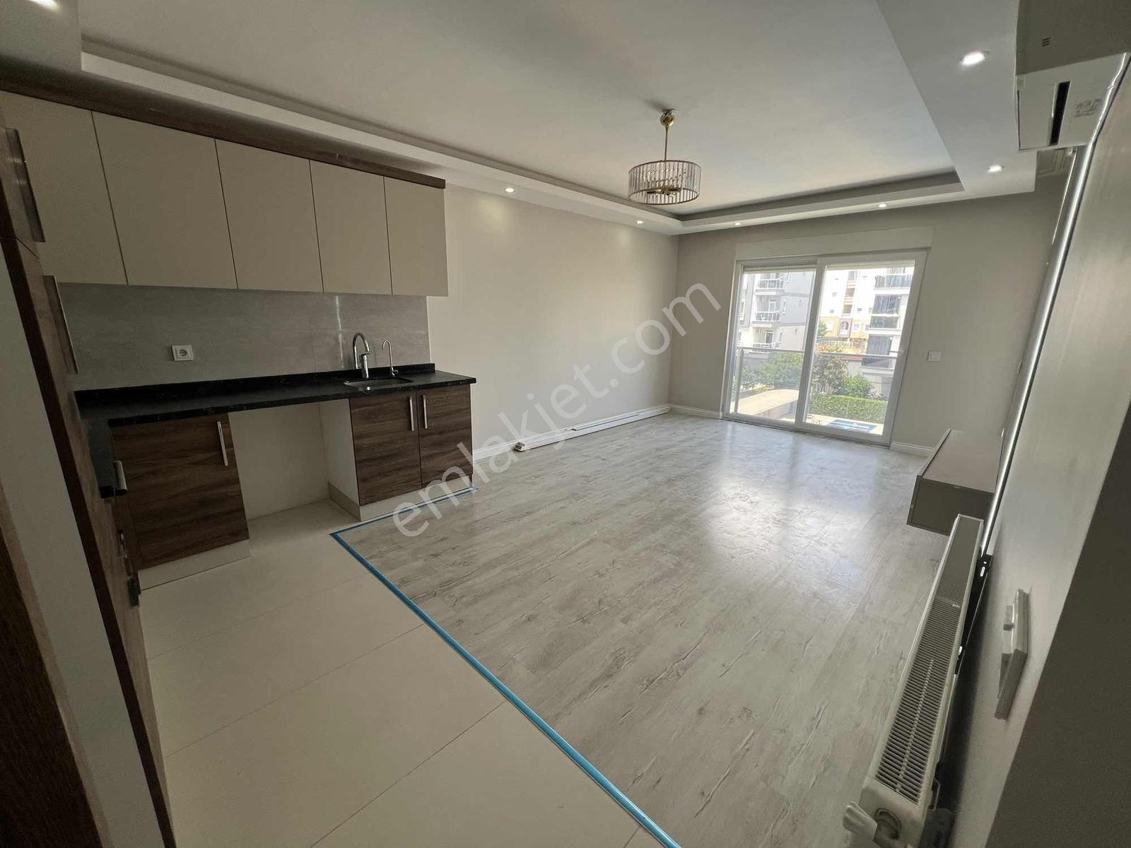 Cadde Gayrimenkulden Satılık 2+1 Ara Kat D.gazlı Havuzlu İskanlı - Görsel 19
