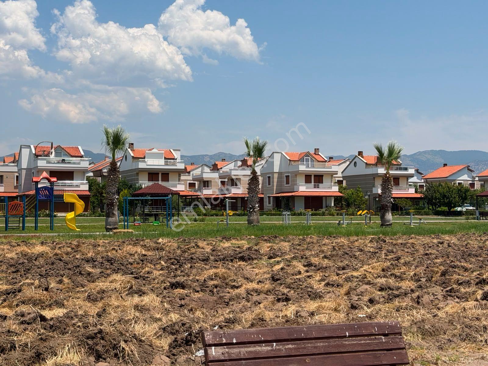 Ümmetoğlu'ndan Dikili Elityar Sitesinde Denize Sıfır 3.sıra 200 M² Bahçeli - Görsel 11