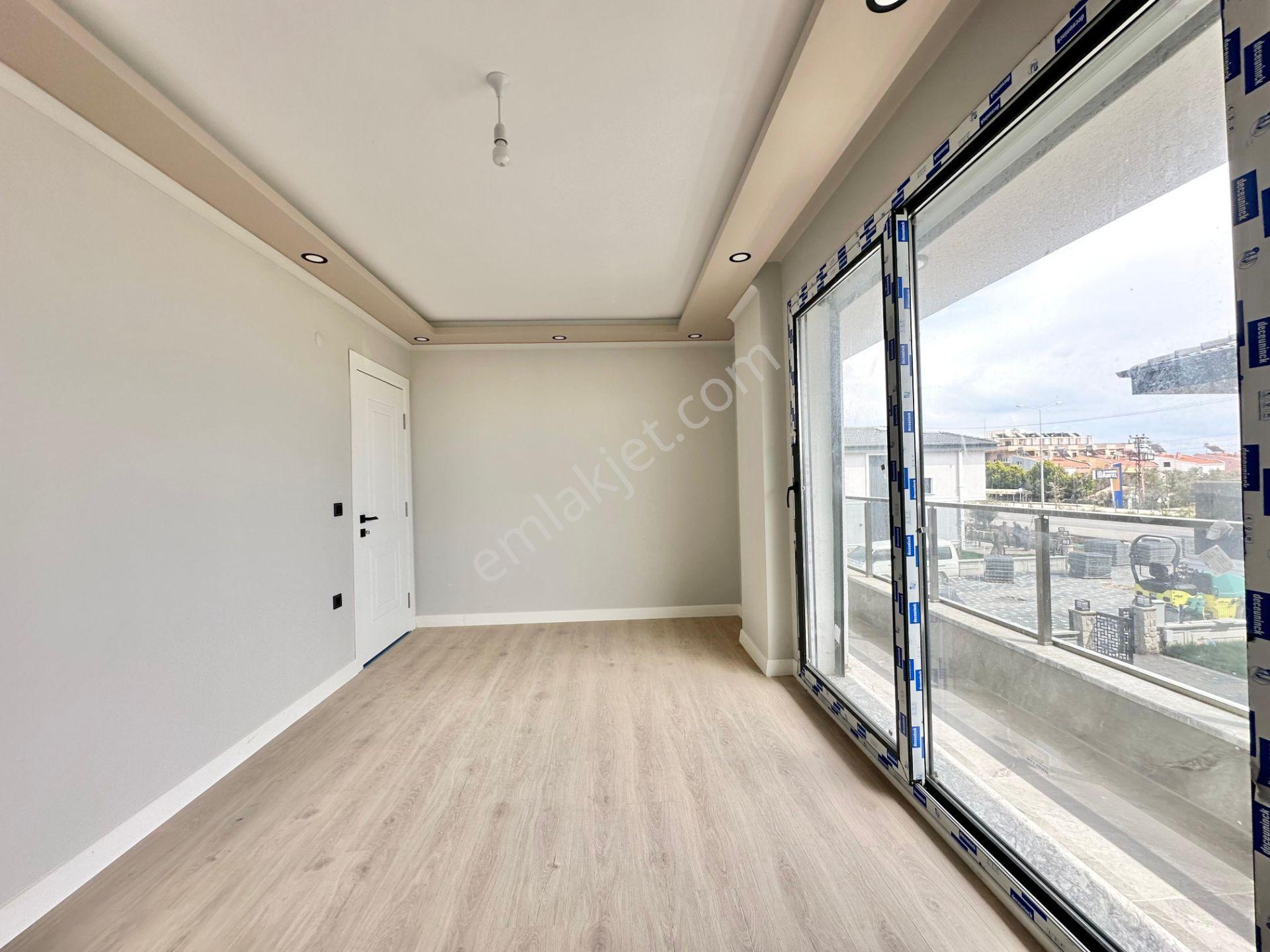 ꧁ay Emlaktan꧂denize Sadece 50 Mt Yüzme Havuzlu Geniş Bahçeli Satılık 3+1 Villa - Görsel 27