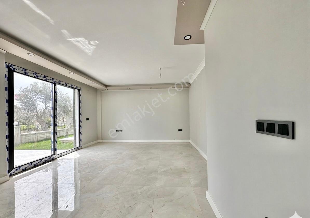 ꧁ay Emlaktan꧂denize Sadece 50 Mt Yüzme Havuzlu Geniş Bahçeli Satılık 3+1 Villa - Görsel 31