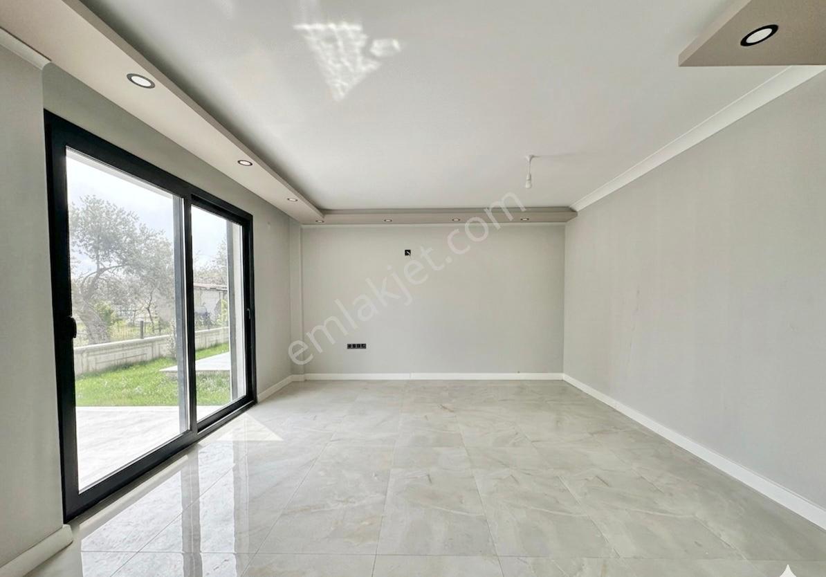 ꧁ay Emlaktan꧂denize Sadece 50 Mt Yüzme Havuzlu Geniş Bahçeli Satılık 3+1 Villa - Görsel 30