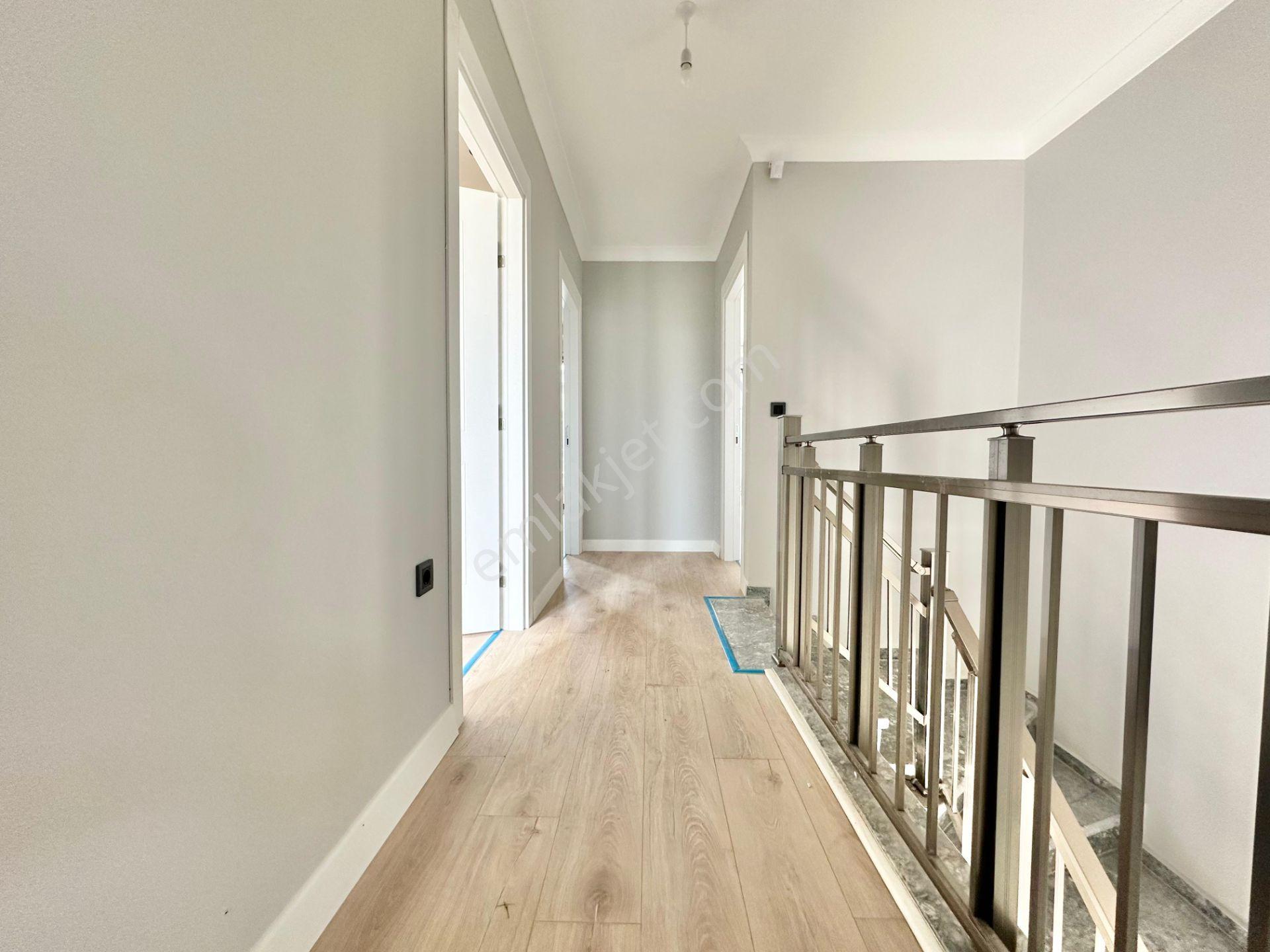 ꧁ay Emlaktan꧂küçükkuyu'da Denize Sadece 50 Mt Yüzme Havuzlu Satılık 3+1 Ultra Lüks Villa - Görsel 32