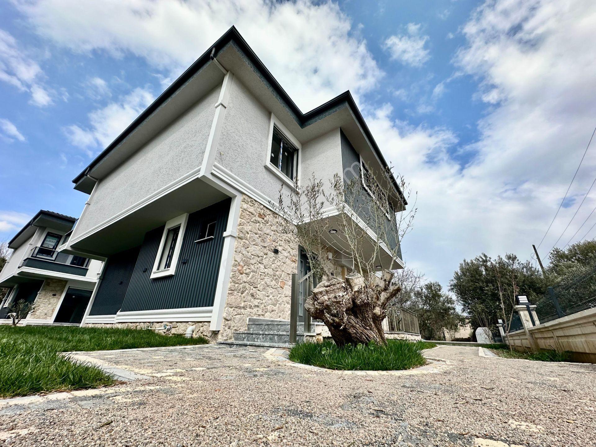 ꧁ay Emlaktan꧂küçükkuyu'da Denize Sadece 50 Mt Yüzme Havuzlu Satılık 3+1 Ultra Lüks Villa - Görsel 5