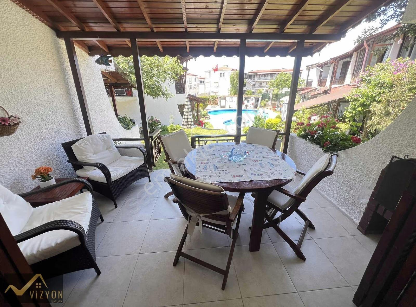 Vizyon Emlak'tan Krediye Uygun Site İçerisinde Havuzlu Villa - Görsel 23