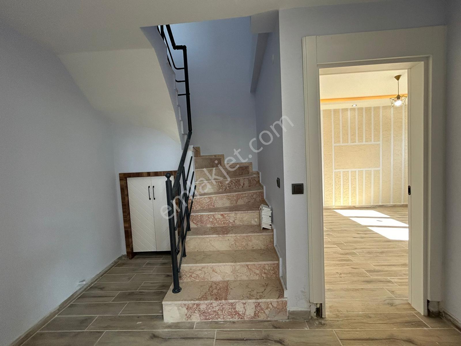 Akçay Ay Emlaktanaltınoluk'ta Kazdağlarının Eteklerinde Lüks Tasarımlı Satılık 3+1 Dublex Daire - Görsel 24