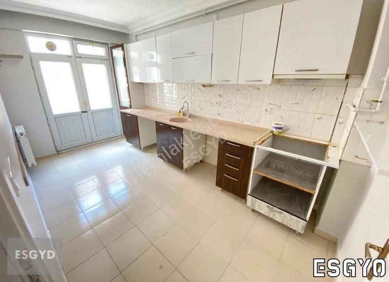Esgyo'dan Erenköy Mahallesi'nde Temiz 2+1 Kiralık Daire - Görsel 21