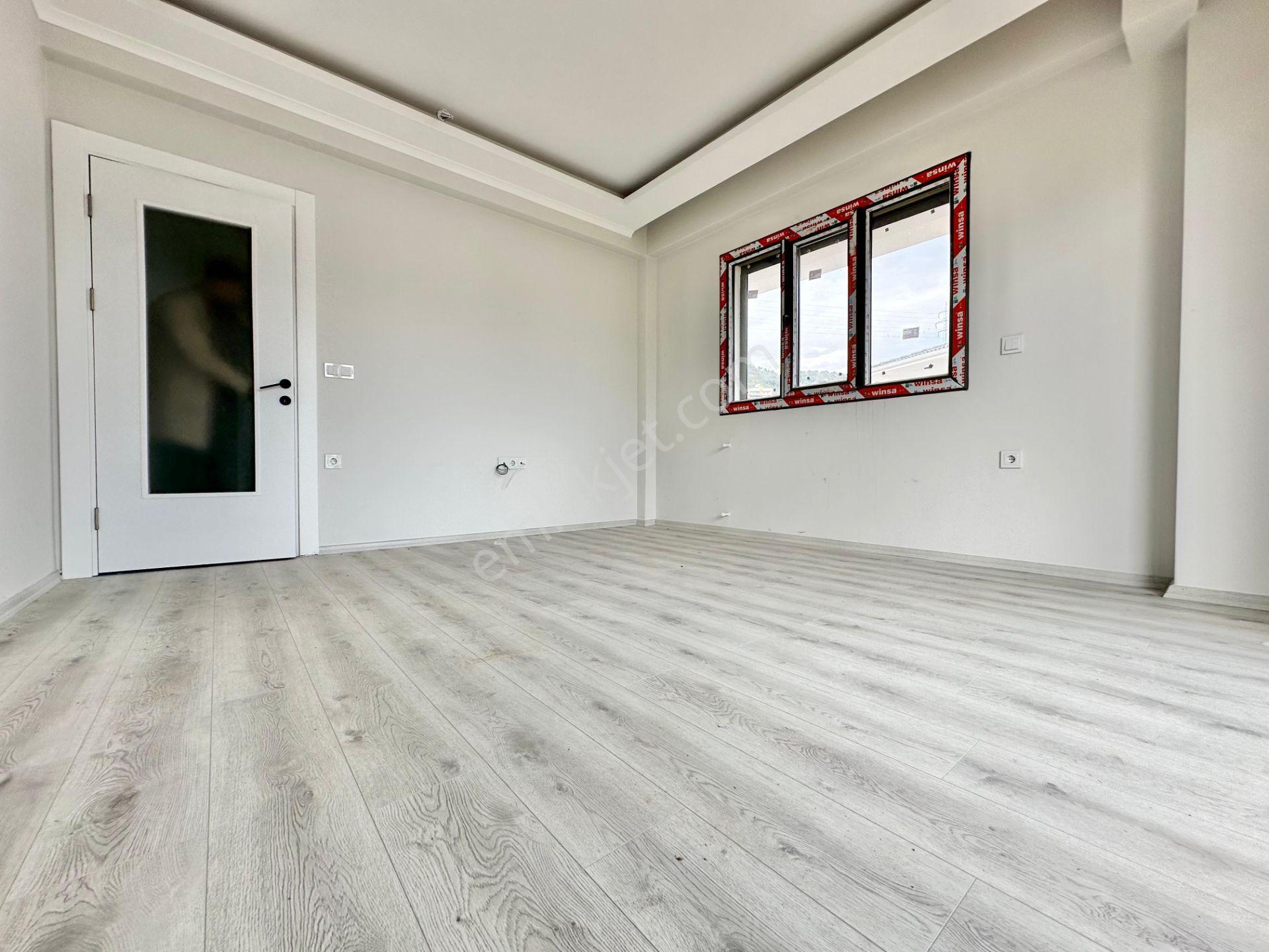 ꧁ay Emlaktan꧂küçükkuyu Mıhlı'da Bahçe Kullanımlı Ayrı Mutfak Denize 500 Metre Satılık 2+1 Daire - Görsel 22