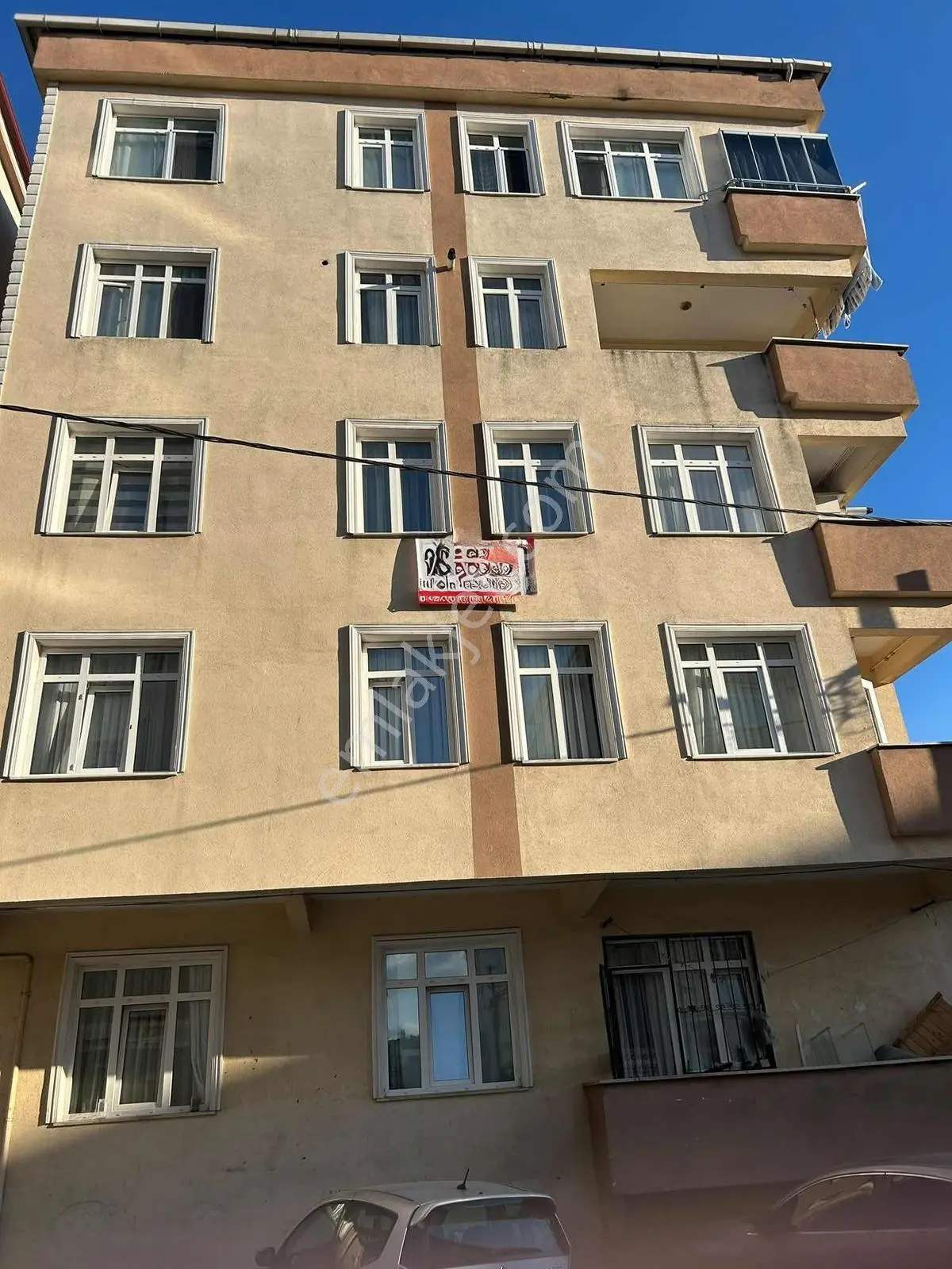 Tepebaşı Camii'ne Cadde Yakın 2.kat 2+1 100m2 Kombili Balkonlu