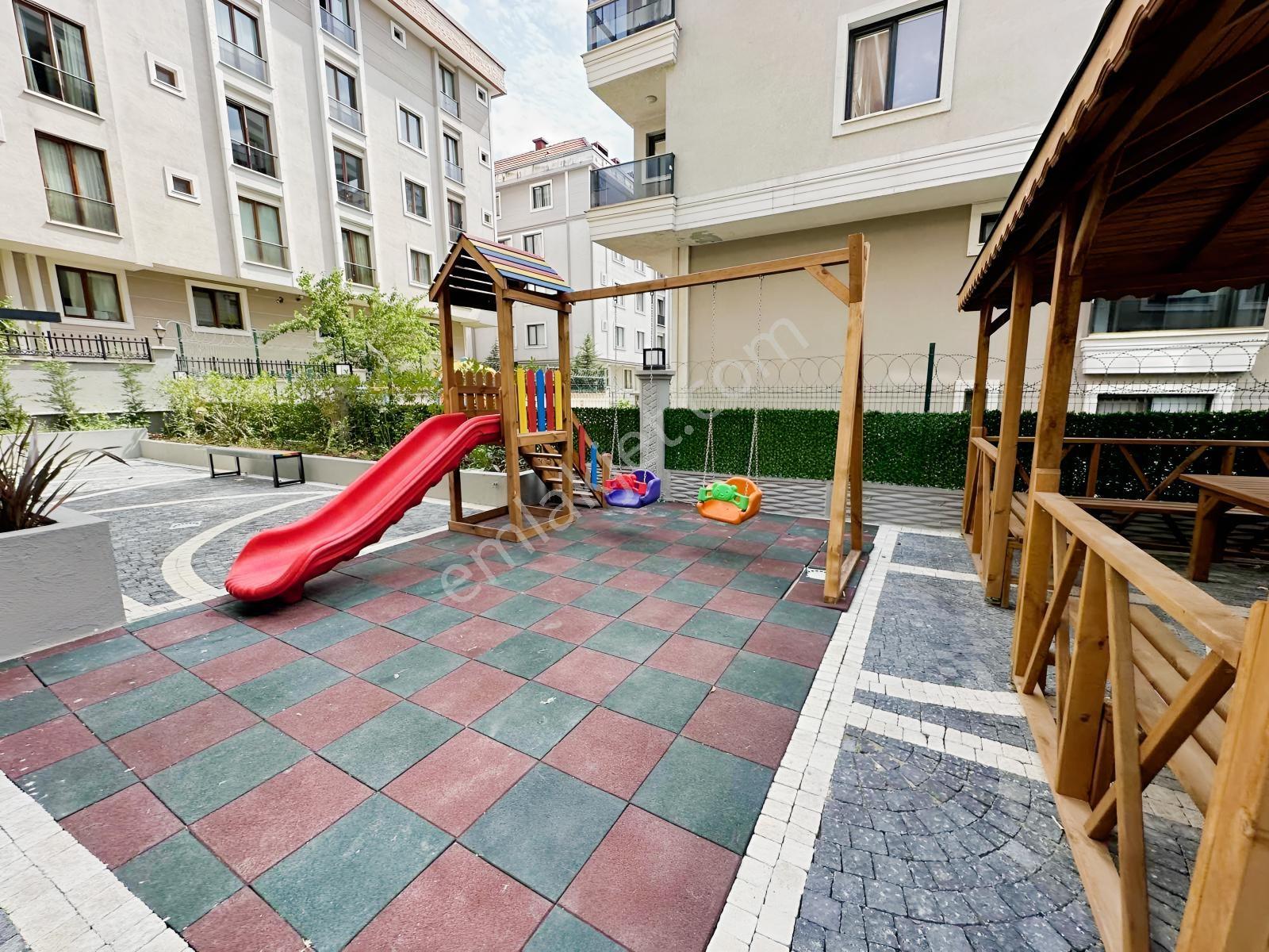 Beylikdüzü Dereağzı Mahallesi Es Marin Park Sitesi 3+1 Daire - Görsel 13