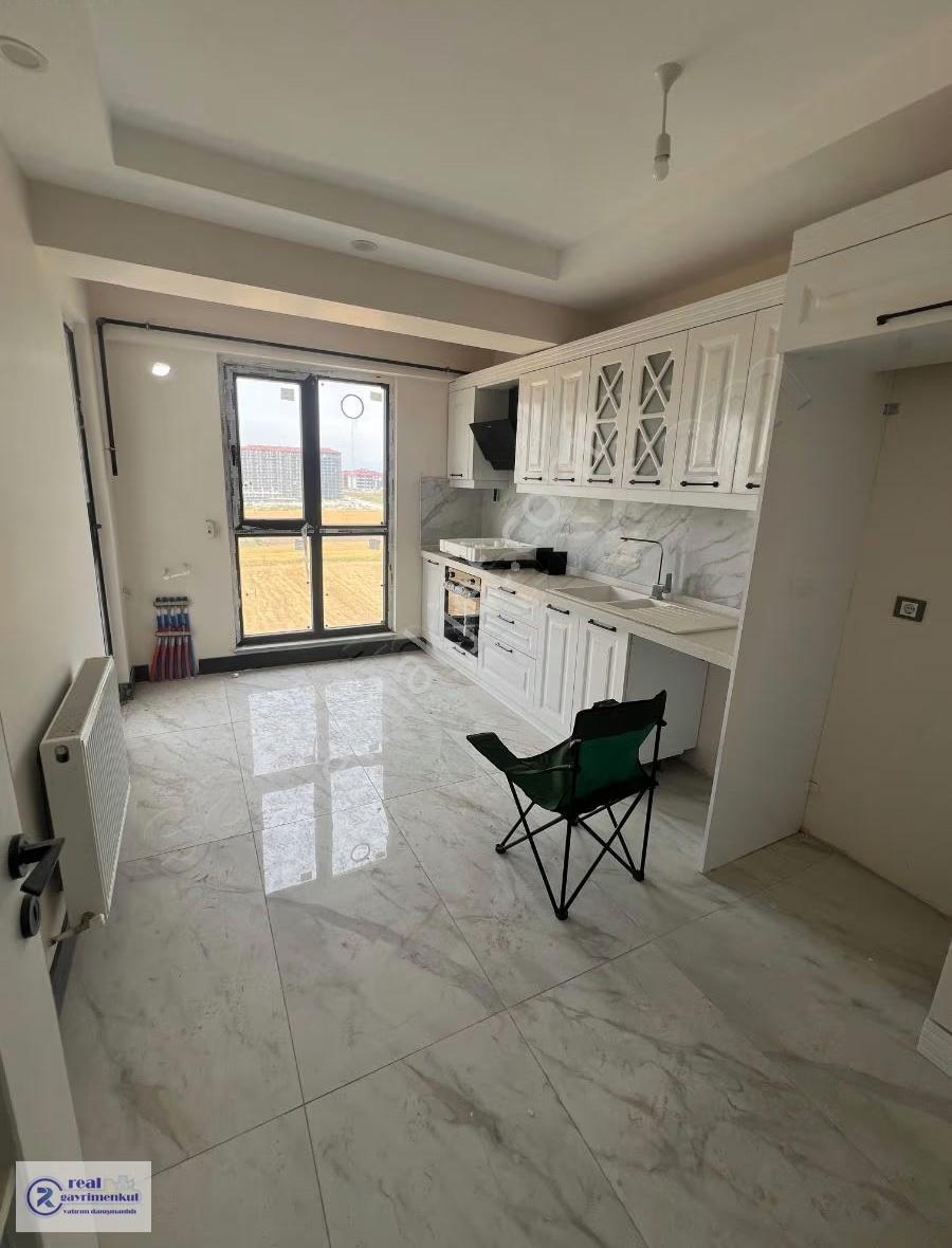 Laçin Rezidans Ted Koleji Karşısı Arakat Kiralık 2+1 Lüks Daire - Görsel 20