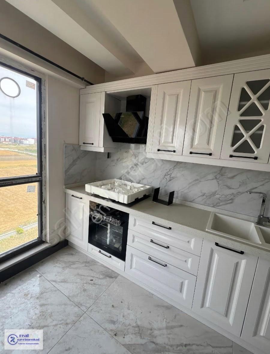 Laçin Rezidans Ted Koleji Karşısı Arakat Kiralık 2+1 Lüks Daire - Görsel 19