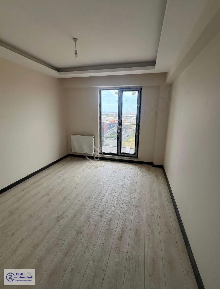 Laçin Rezidans Ted Koleji Karşısı Arakat Kiralık 2+1 Lüks Daire - Görsel 23