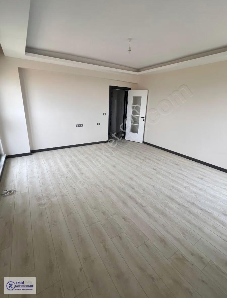 Laçin Rezidans Ted Koleji Karşısı Arakat Kiralık 2+1 Lüks Daire - Görsel 24