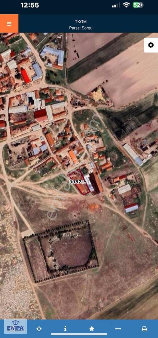 Empa'dan Kalkanlı Mahallesi Köyiçinde 1.530m² Avlulu Ev Ahır - Görsel 4