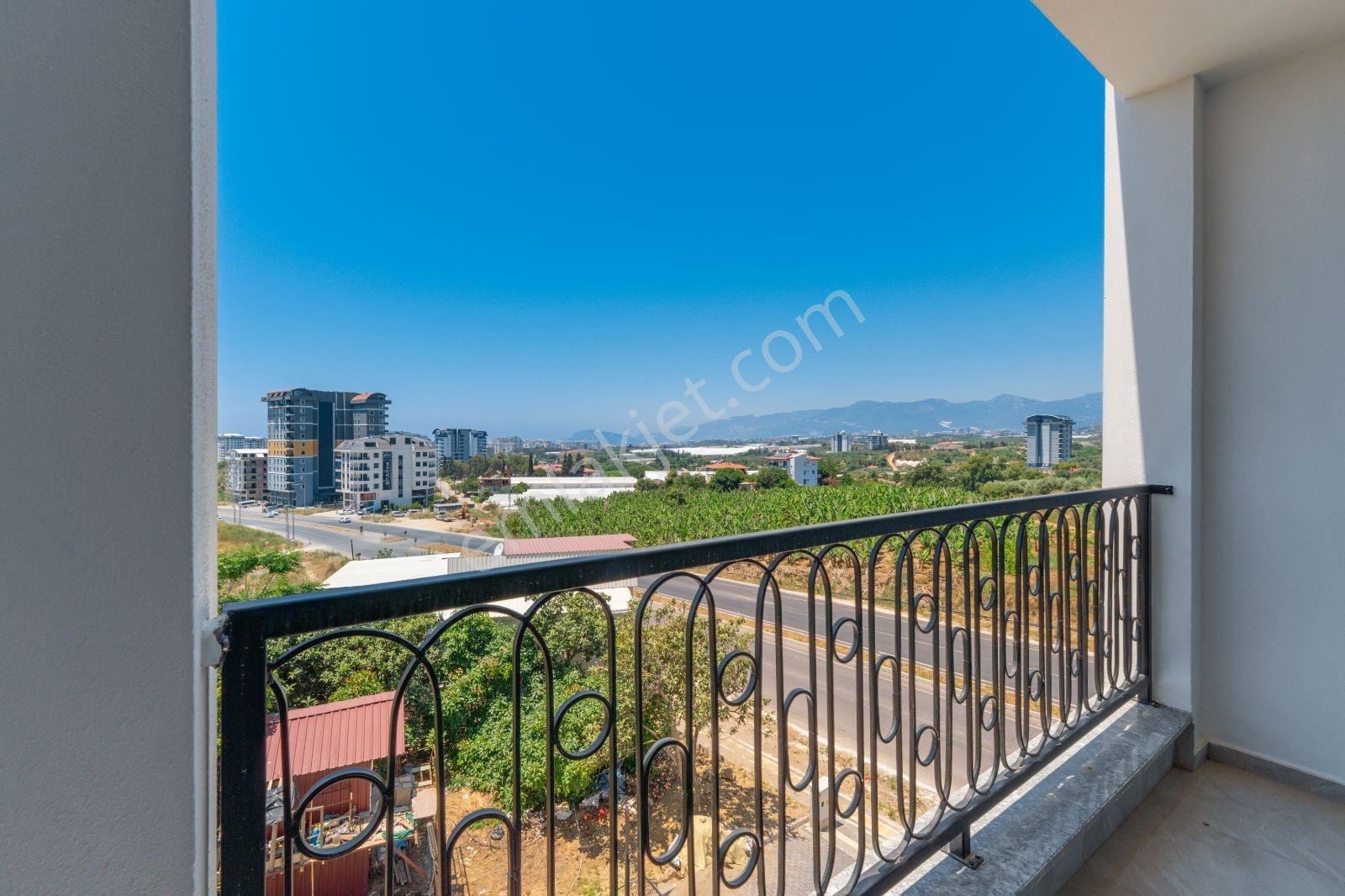 Alanya Mahmutlarda Sıfır 1+1 Oturuma Hazır Denız Manzaralı Daire - Görsel 28