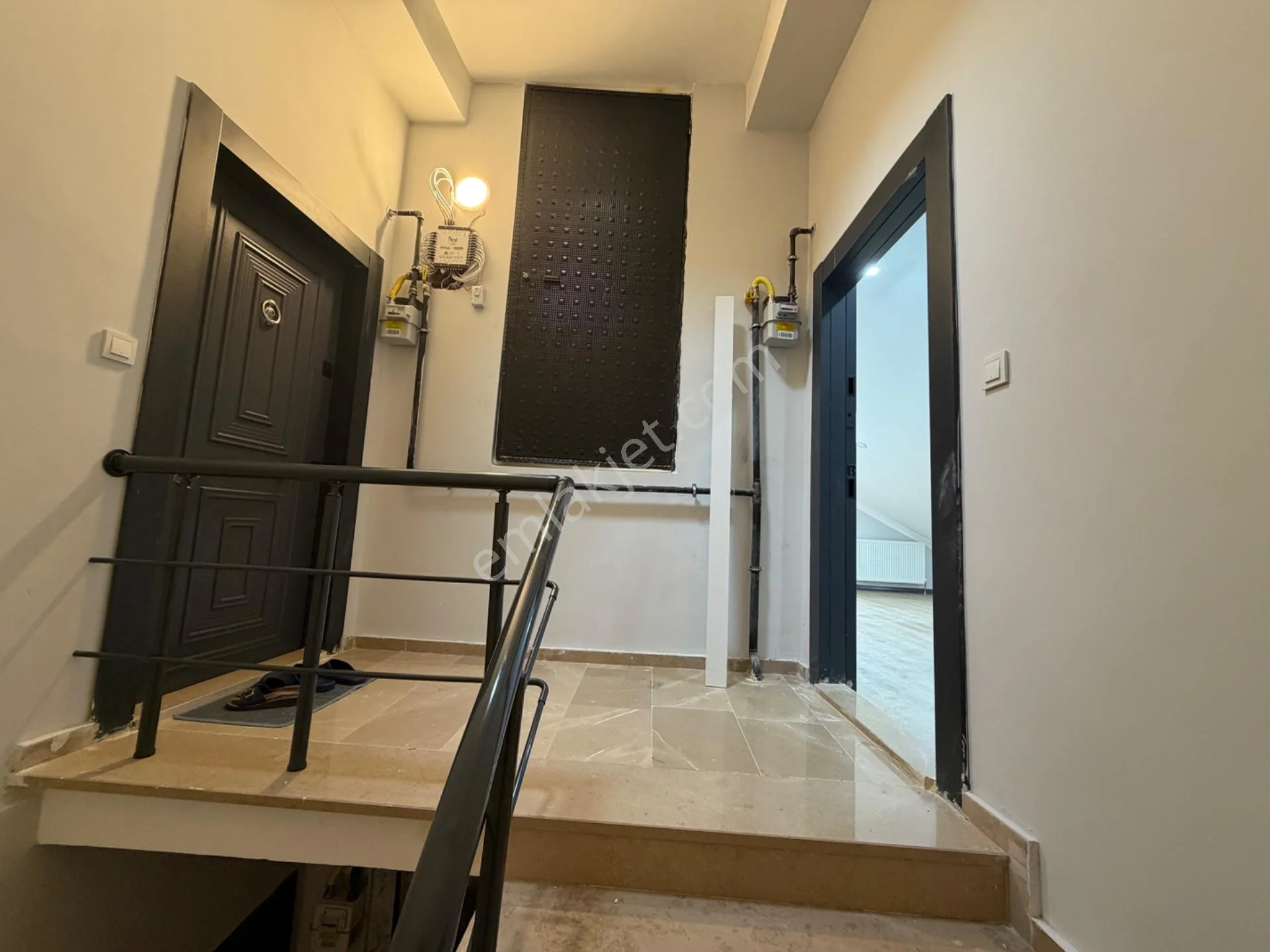 Taşoluk 2+1 Kiralık Asansörlü Sıfır Çatı Katı - Görsel 4