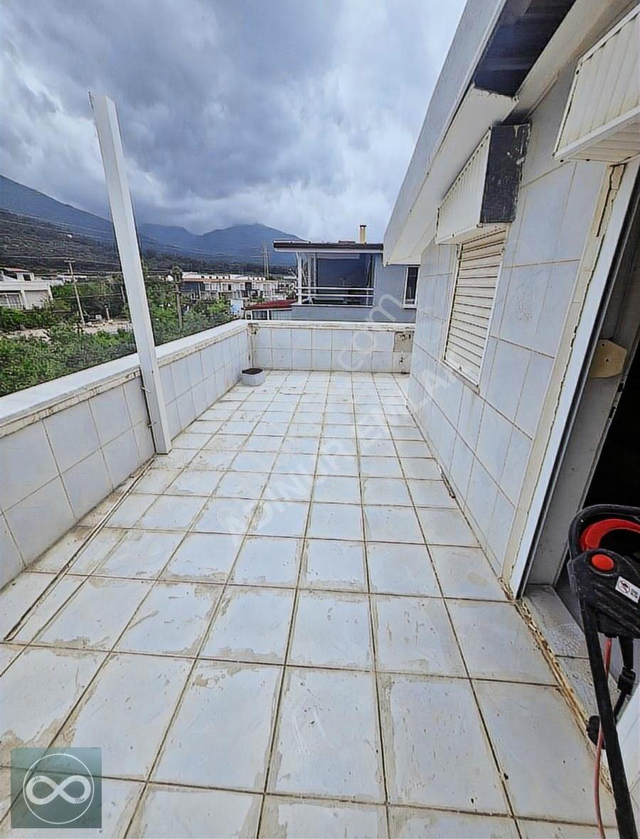 Kuşadası Guzelcamlida Geniş Bahçeli Villa - Görsel 15