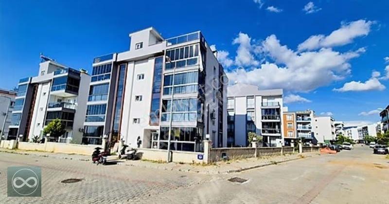 Kusadası Davutların En Guzel Yerınde Denız Manzaralı 3+1 Satılk
