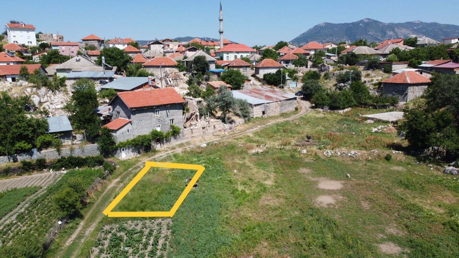 Beyşehir Adaköy'de Köy İçi Bahçe Üstelik Telefon Parasına