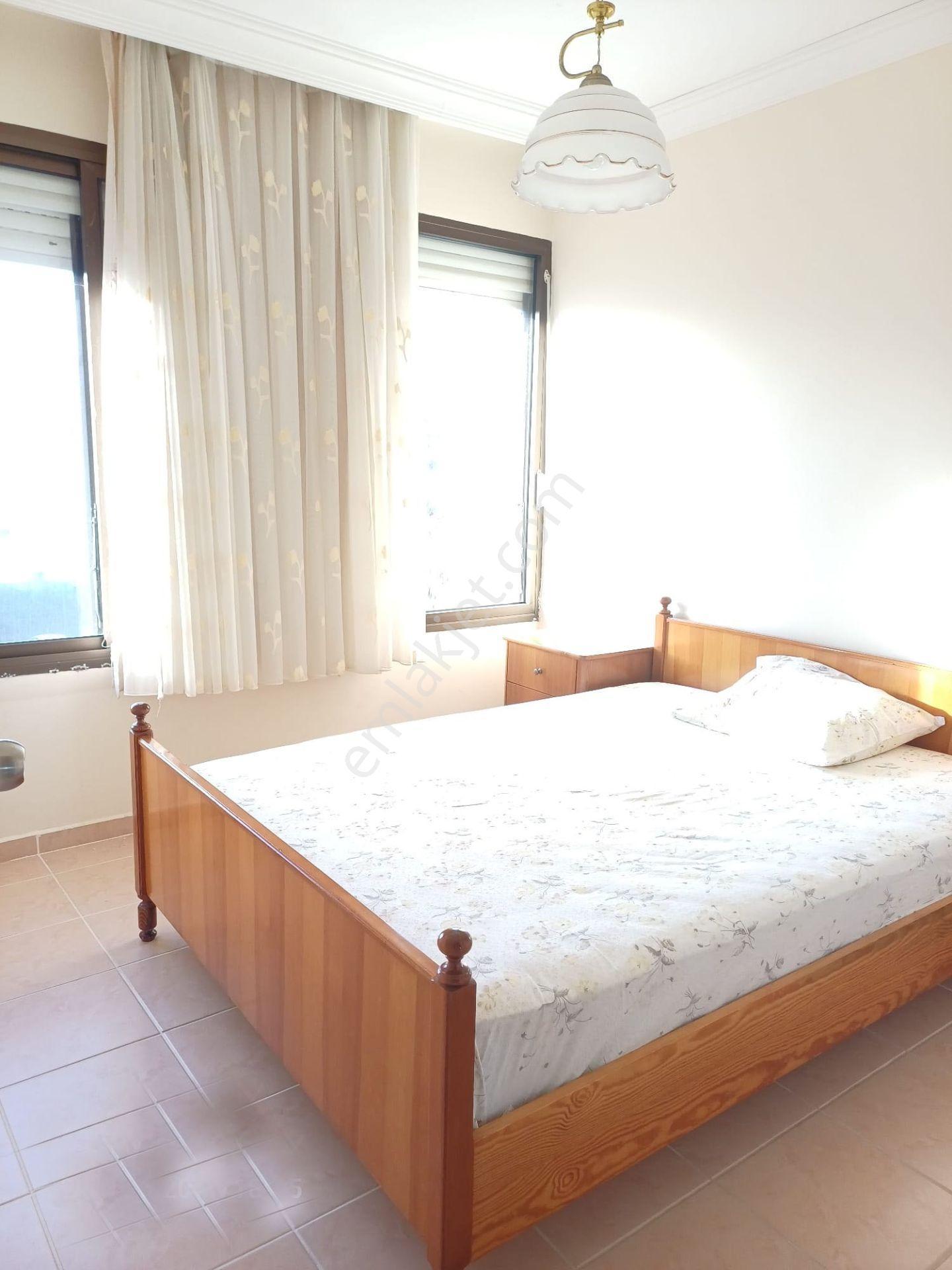 Boyalık Otel Yanı Denize Sıfır Özel Plajlı Sitede 3+1 Tripleks - Görsel 14