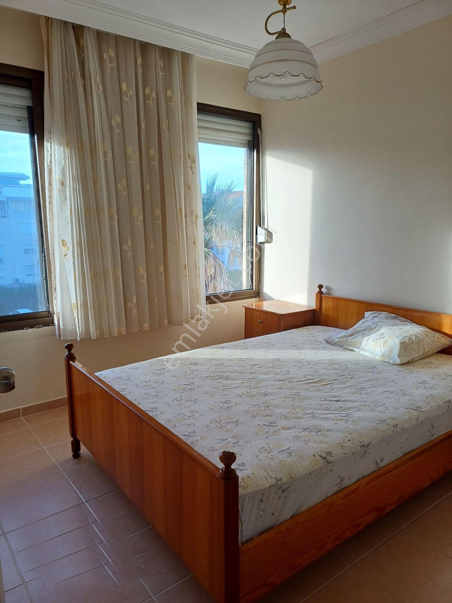 Boyalık Otel Yanı Denize Sıfır Özel Plajlı Sitede 3+1 Tripleks - Görsel 15