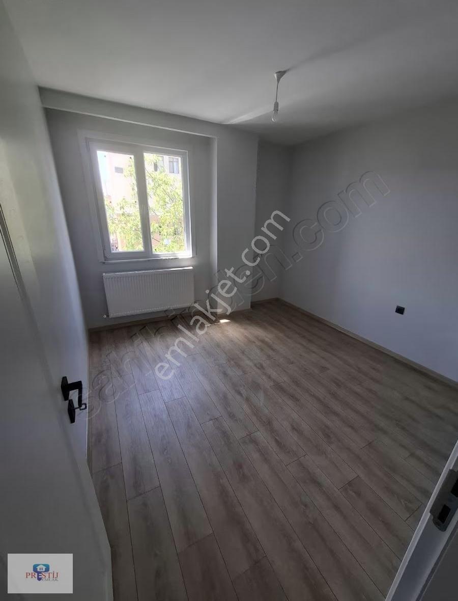 Kıbrıs Caddesi Üzerinde Kiralık Sıfır 2+1 Daire - Görsel 18