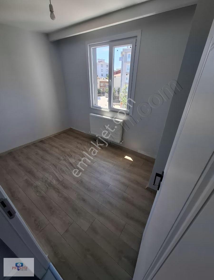 Kıbrıs Caddesi Üzerinde Kiralık Sıfır 2+1 Daire - Görsel 11