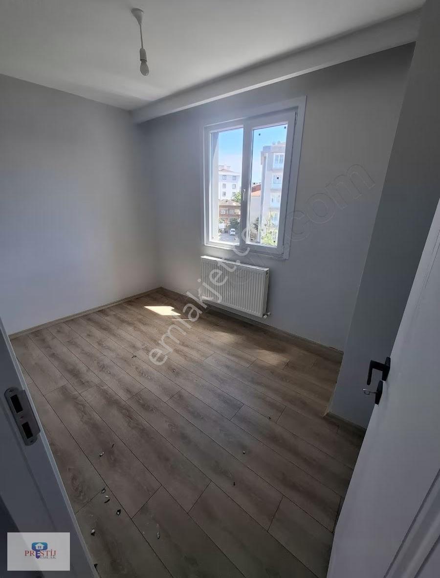 Kıbrıs Caddesi Üzerinde Kiralık Sıfır 2+1 Daire - Görsel 6