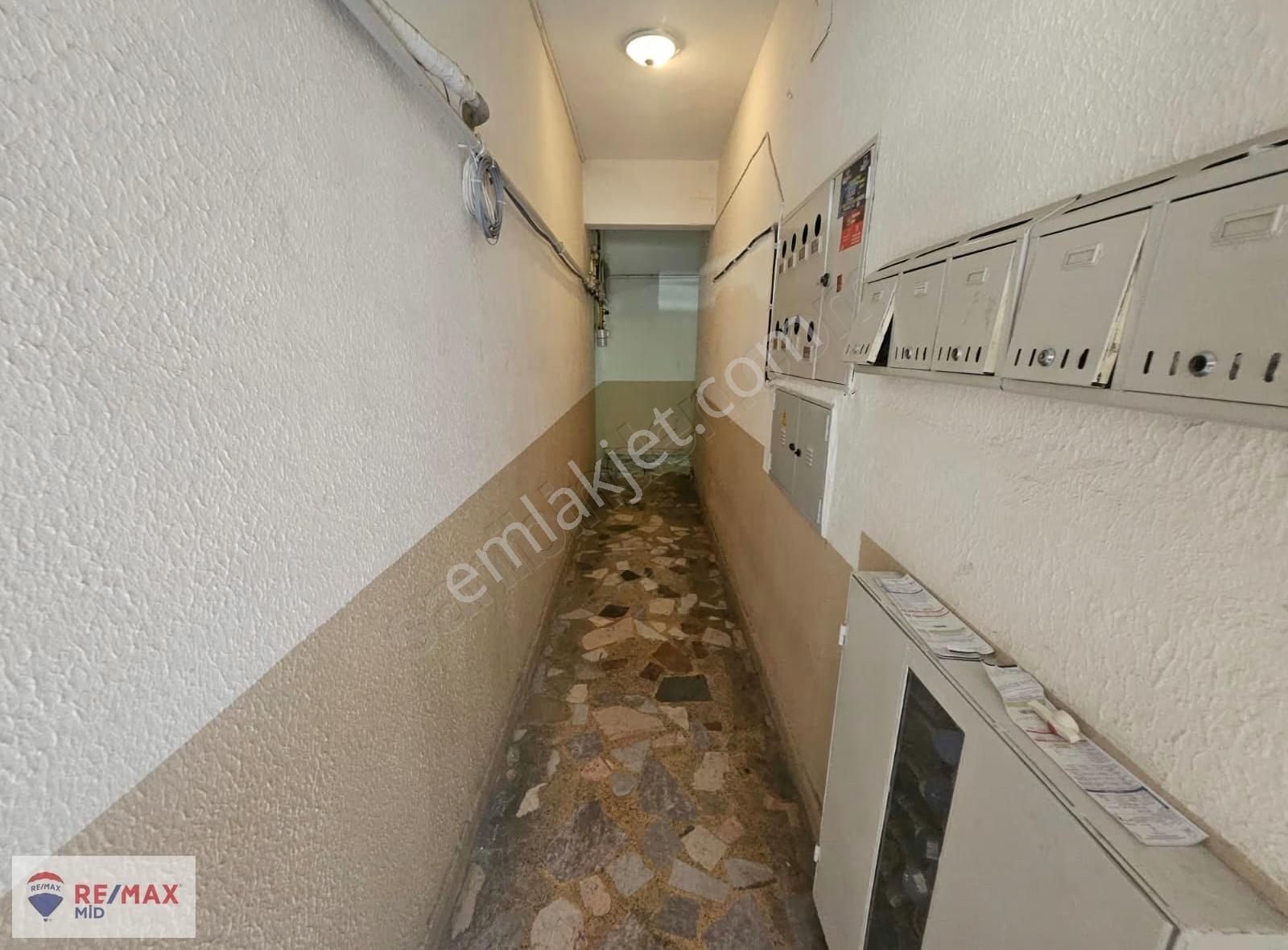 Remax Mıd 'den - Çarşı Merkezde 3+1 Arakat Asansörlü Satılık - Görsel 6