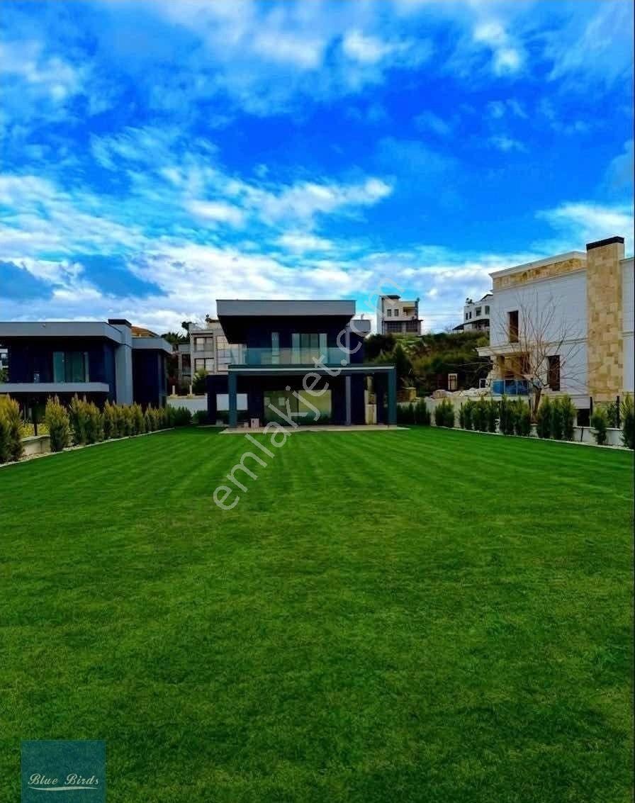 Deniz Manzaralı 6 + 2 Fırsat Villa - Görsel 2