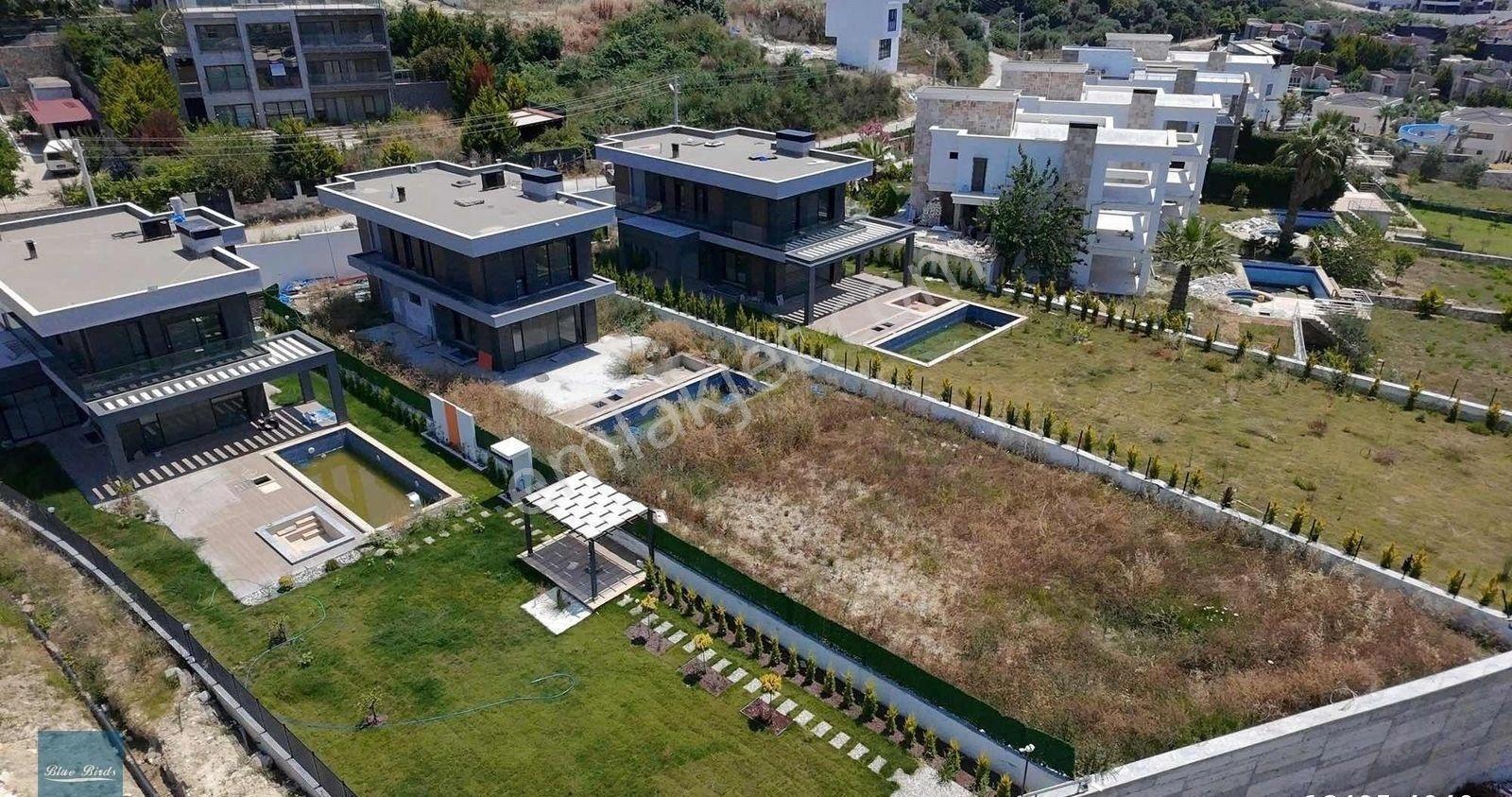 Deniz Manzaralı 6 + 2 Fırsat Villa - Görsel 10