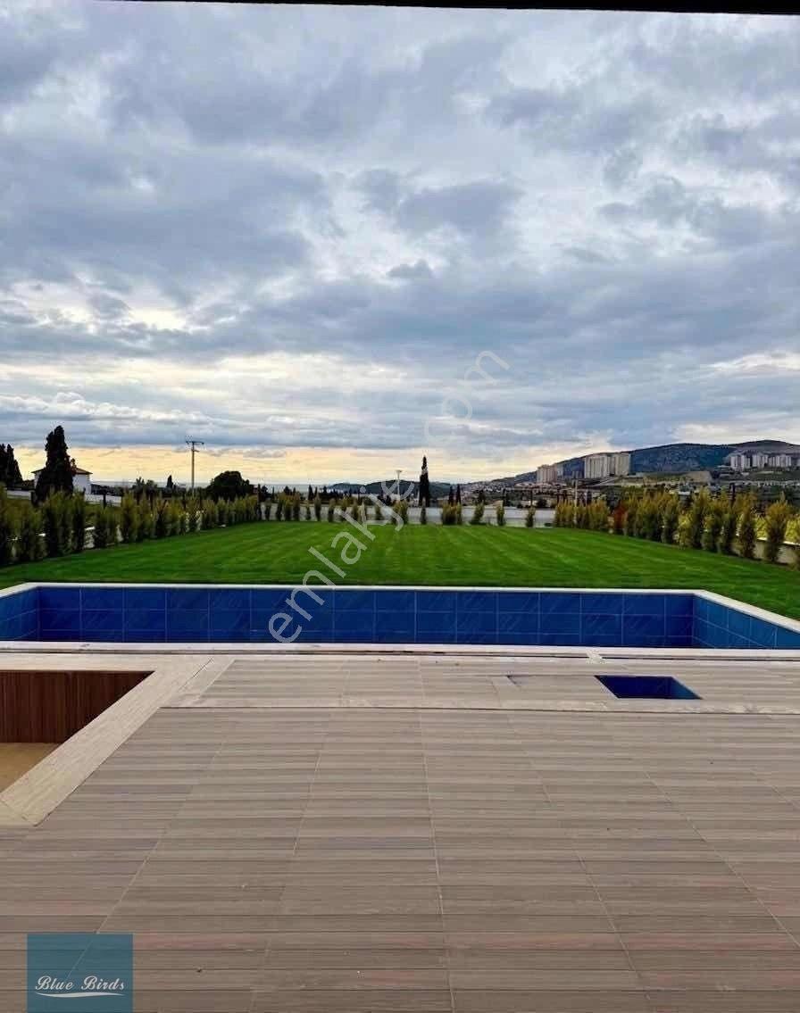 Deniz Manzaralı 6 + 2 Fırsat Villa - Görsel 9