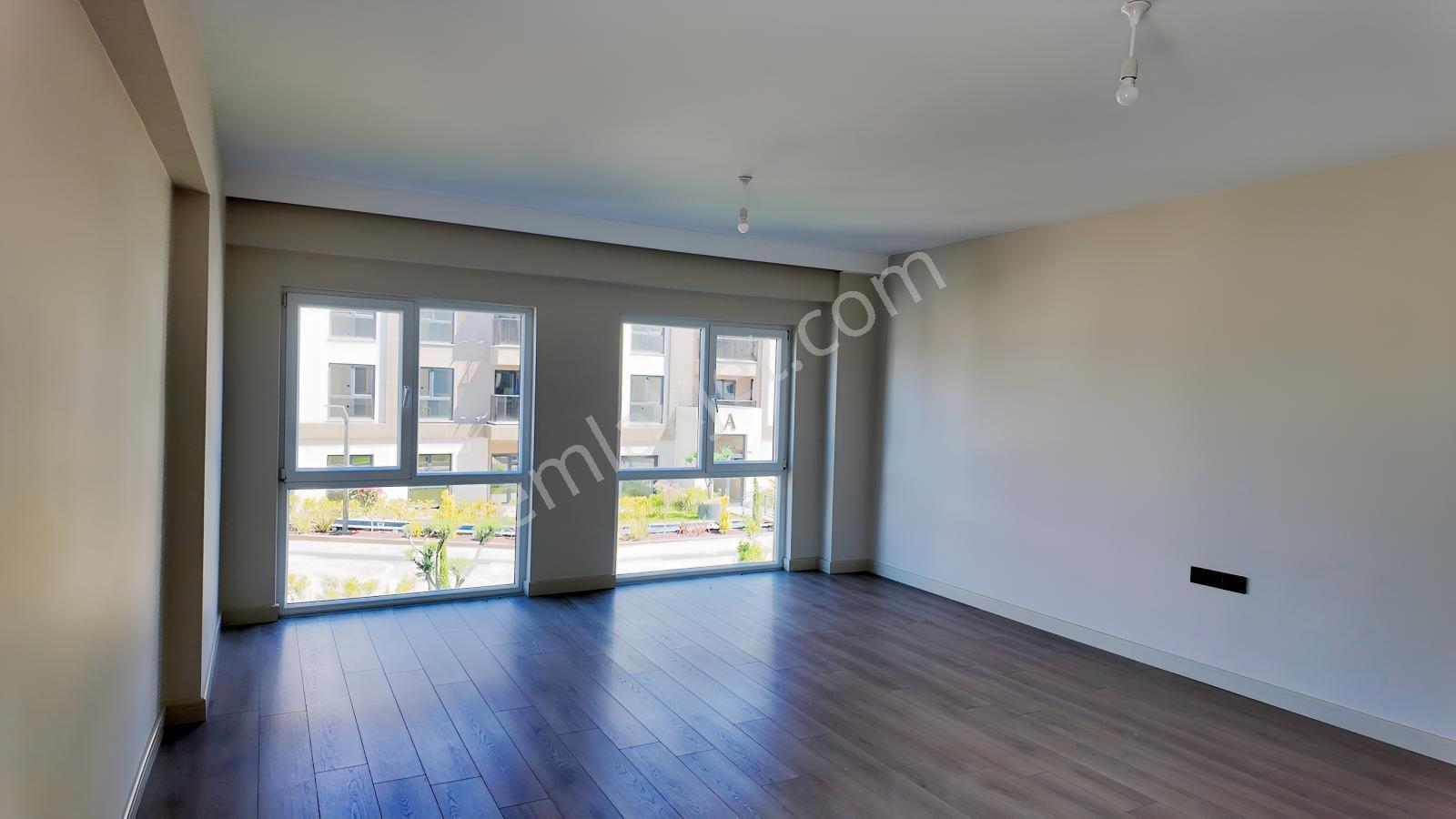 Kayaşehir Elvora Villa Sitesinde Kiralık 3+1 Sıfır Daire - Görsel 23