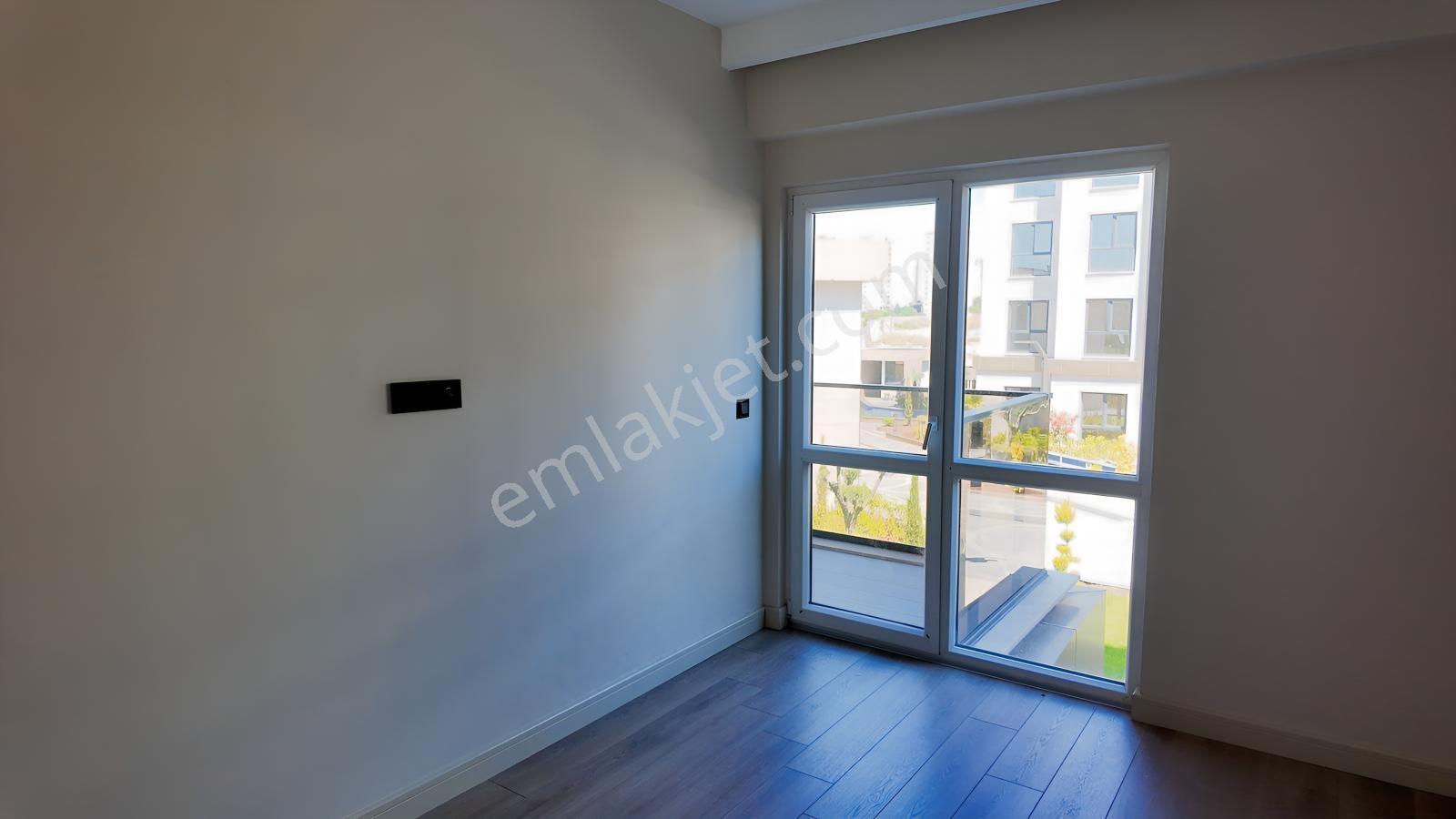 Kayaşehir Elvora Villa Sitesinde Kiralık 3+1 Sıfır Daire - Görsel 22