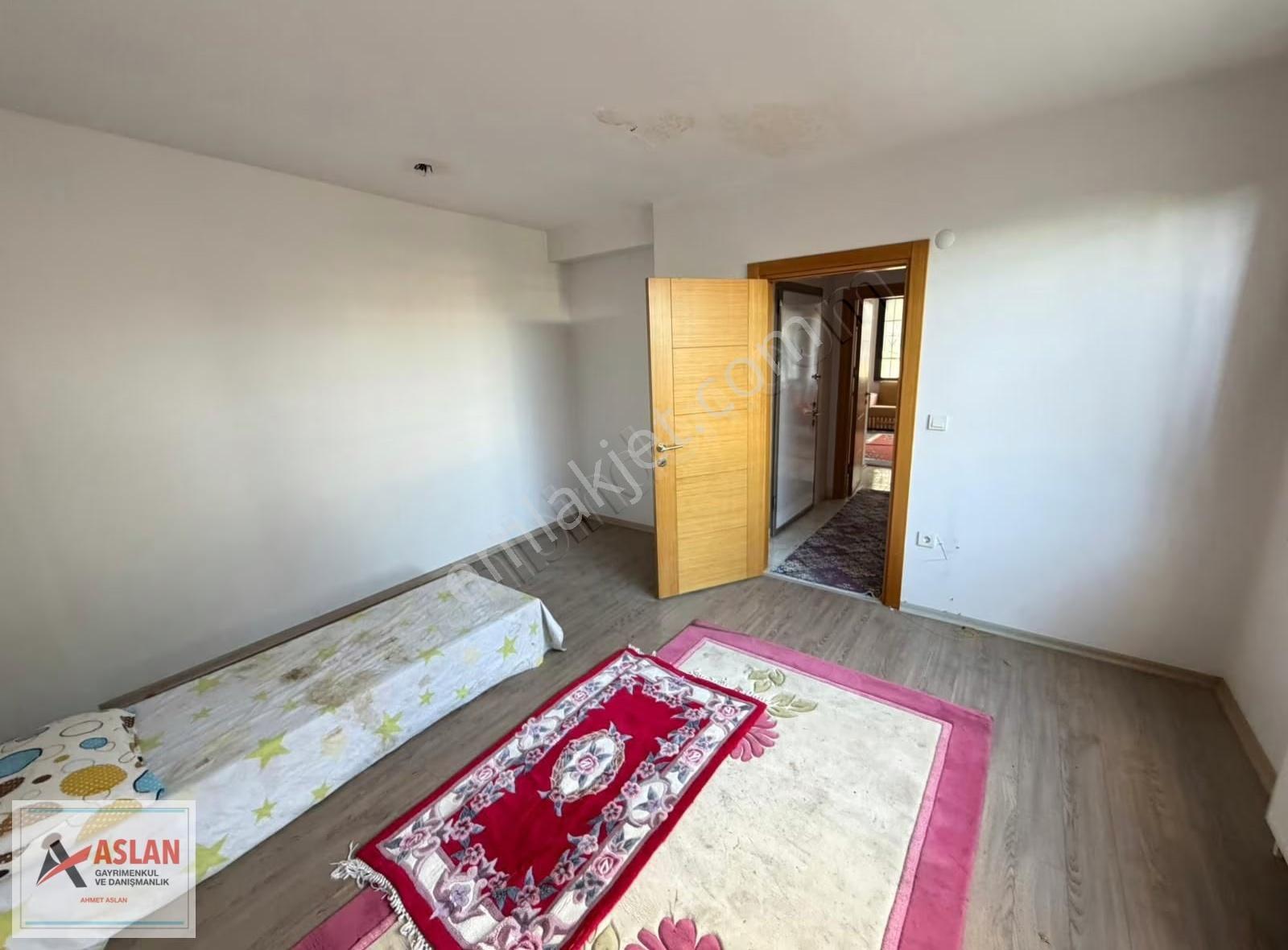 Çengelköy Natoyolu Caddesinde Giriş Kat 2+1 İşyeri Home Ofis - Görsel 4