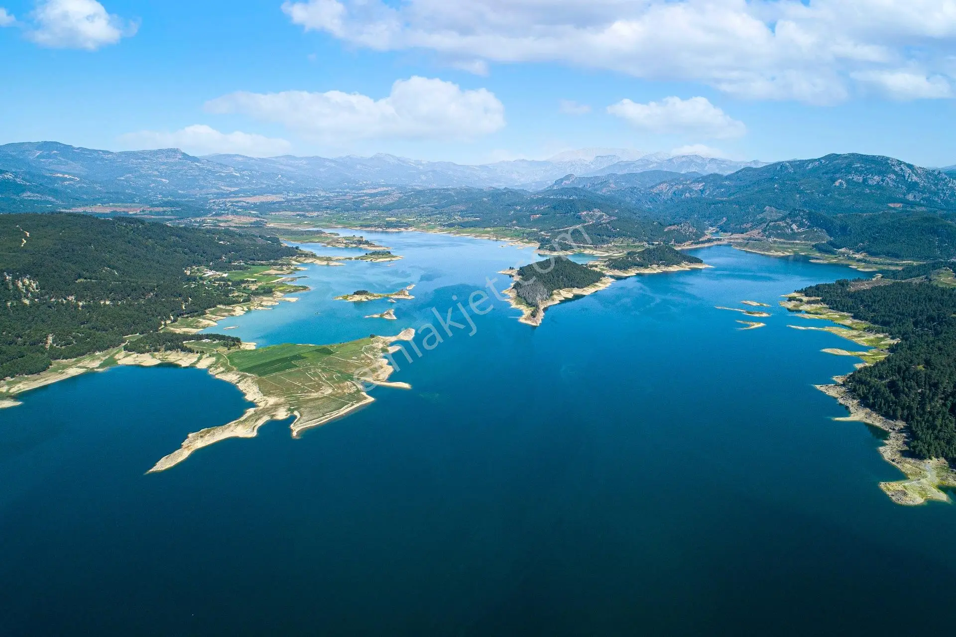 Acc Homes'tan Kızıllı Bucak Harika Manzarada 6575 M2 Bahçe