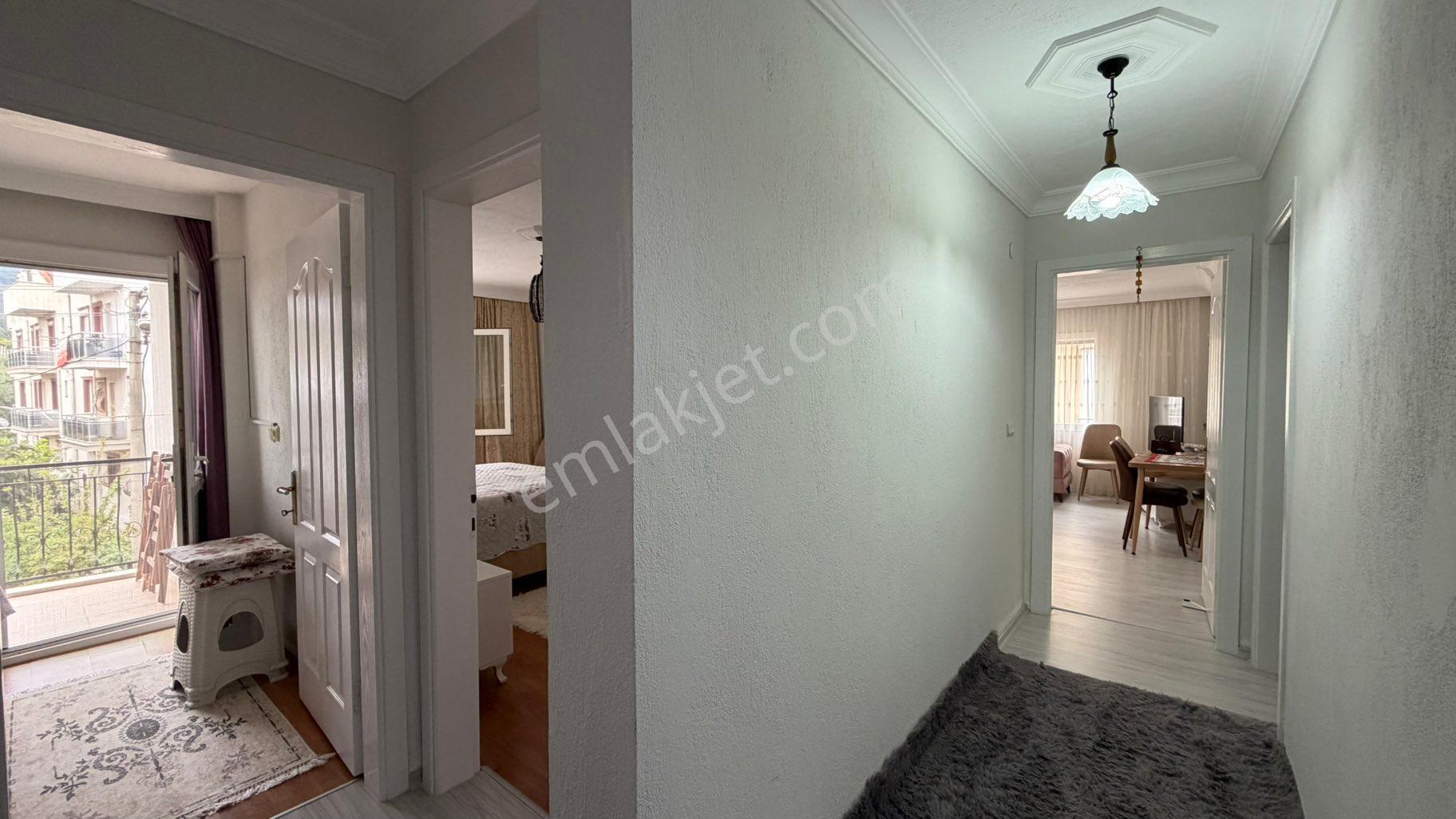 Kuşadası Güzelçamlıda Eşyalı Satılık 3+1 Masrafsız Daire - Görsel 2