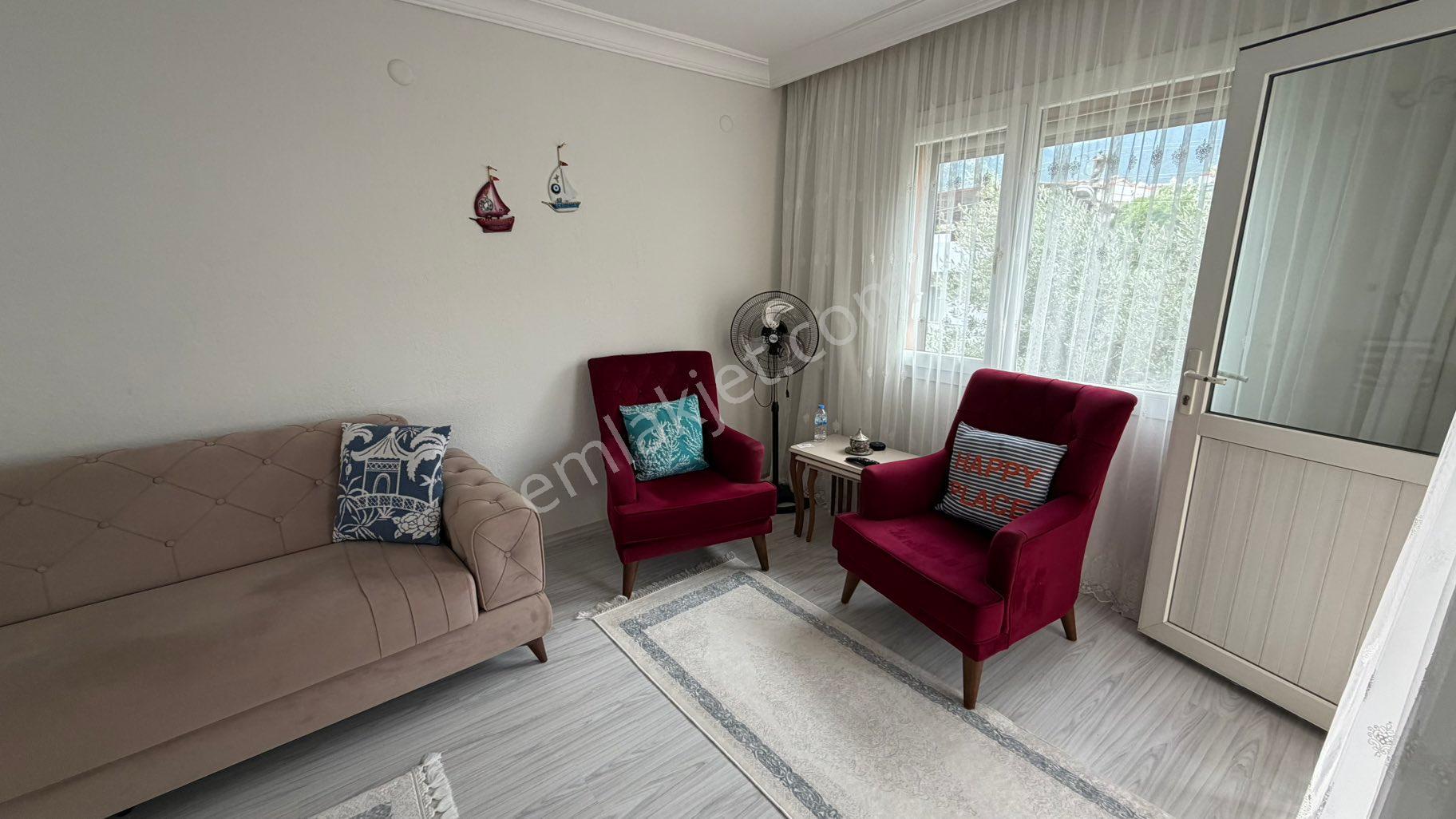 Kuşadası Güzelçamlıda Eşyalı Satılık 3+1 Masrafsız Daire - Görsel 15
