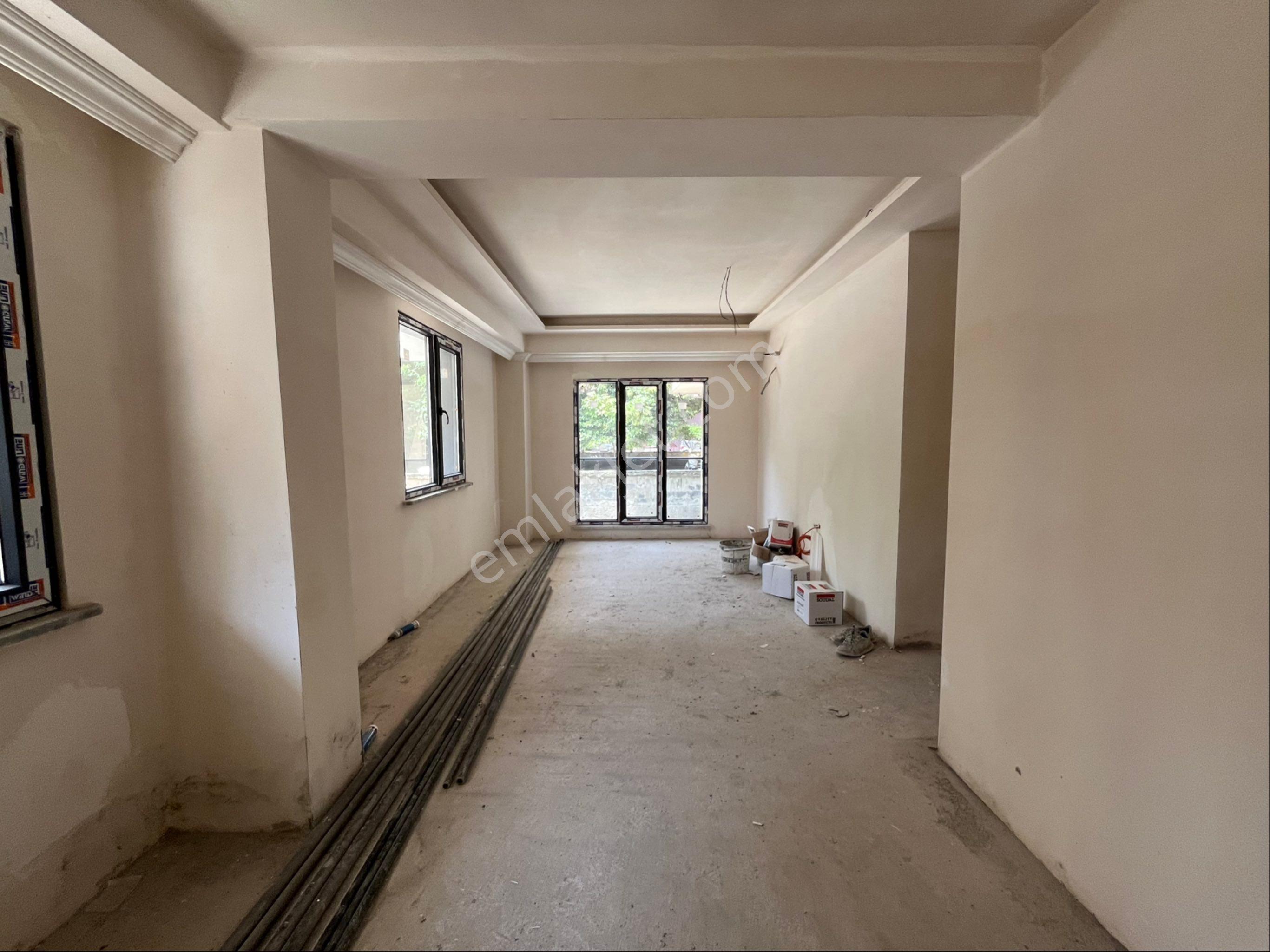 İstanbul İçerenköy Mahallesi 2 + 1 Giriş Kat Kapalı Otoparklı Satılık Daire - Görsel 2