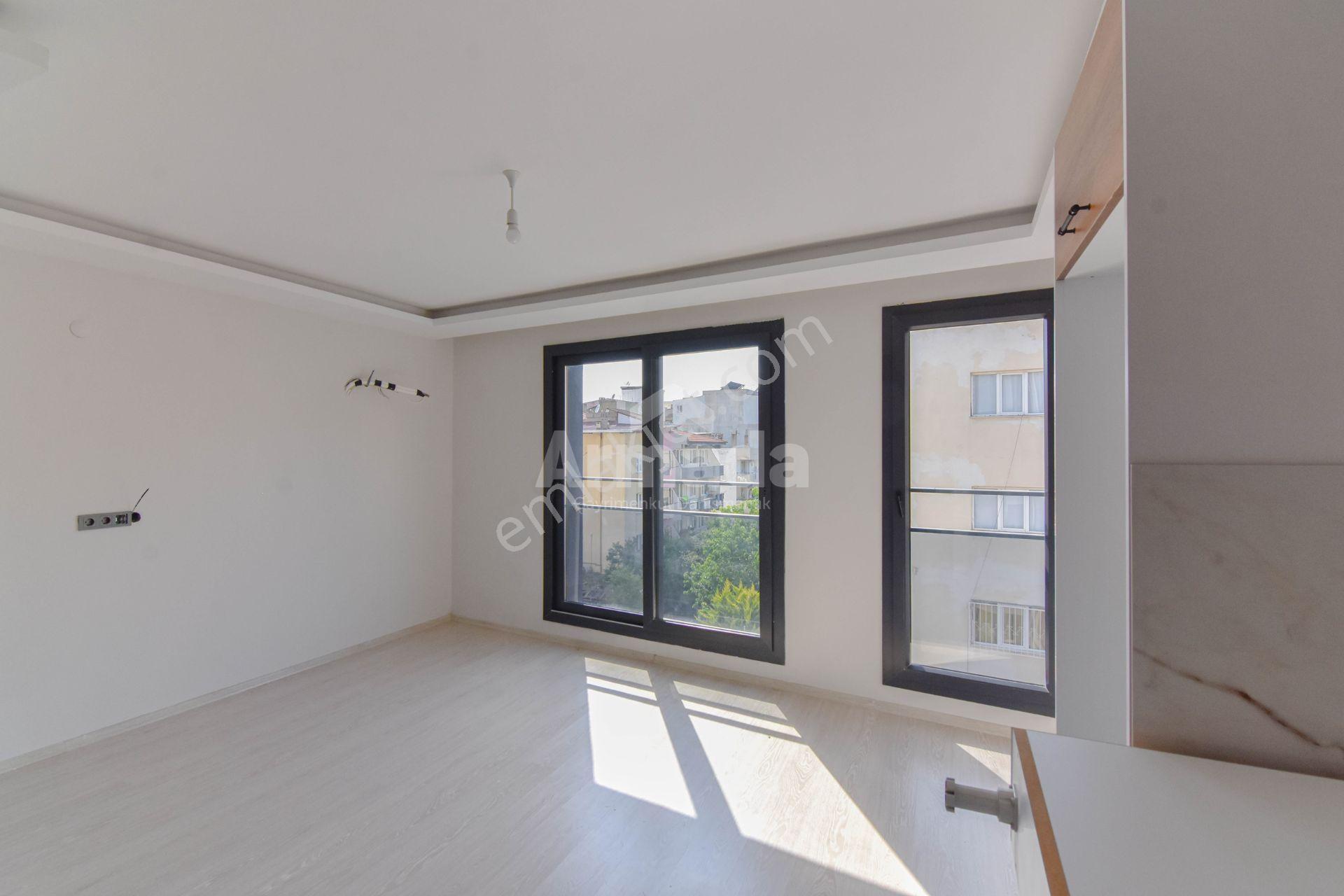 Kuşadası Şehir Merkezinde Satılık 1+1 Sıfır Daire - Görsel 7