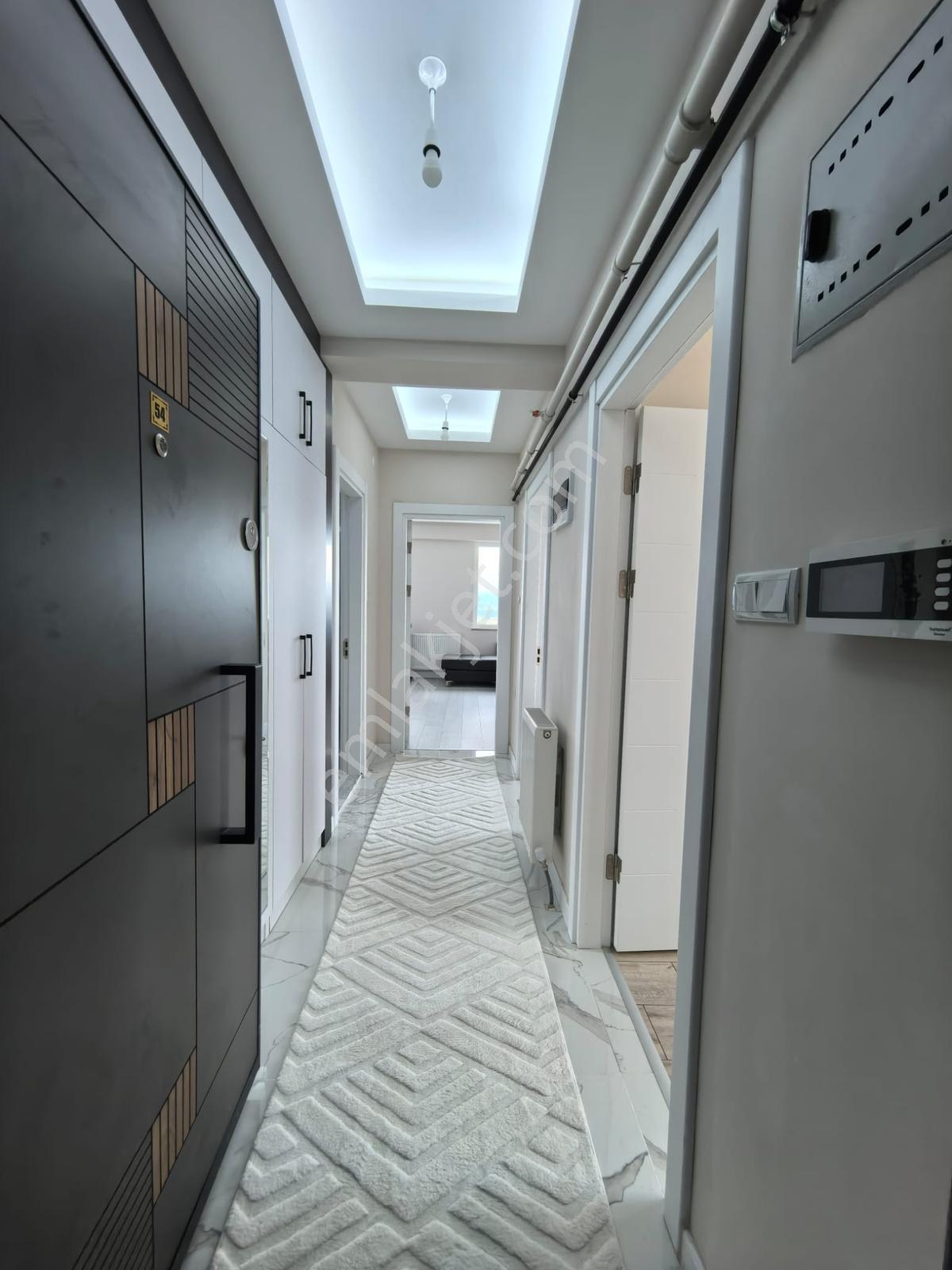 Kuzeykent'te Merkezi Konumda| Eşyalı 2+1 | Manzaralı | Otoparklı - Görsel 15