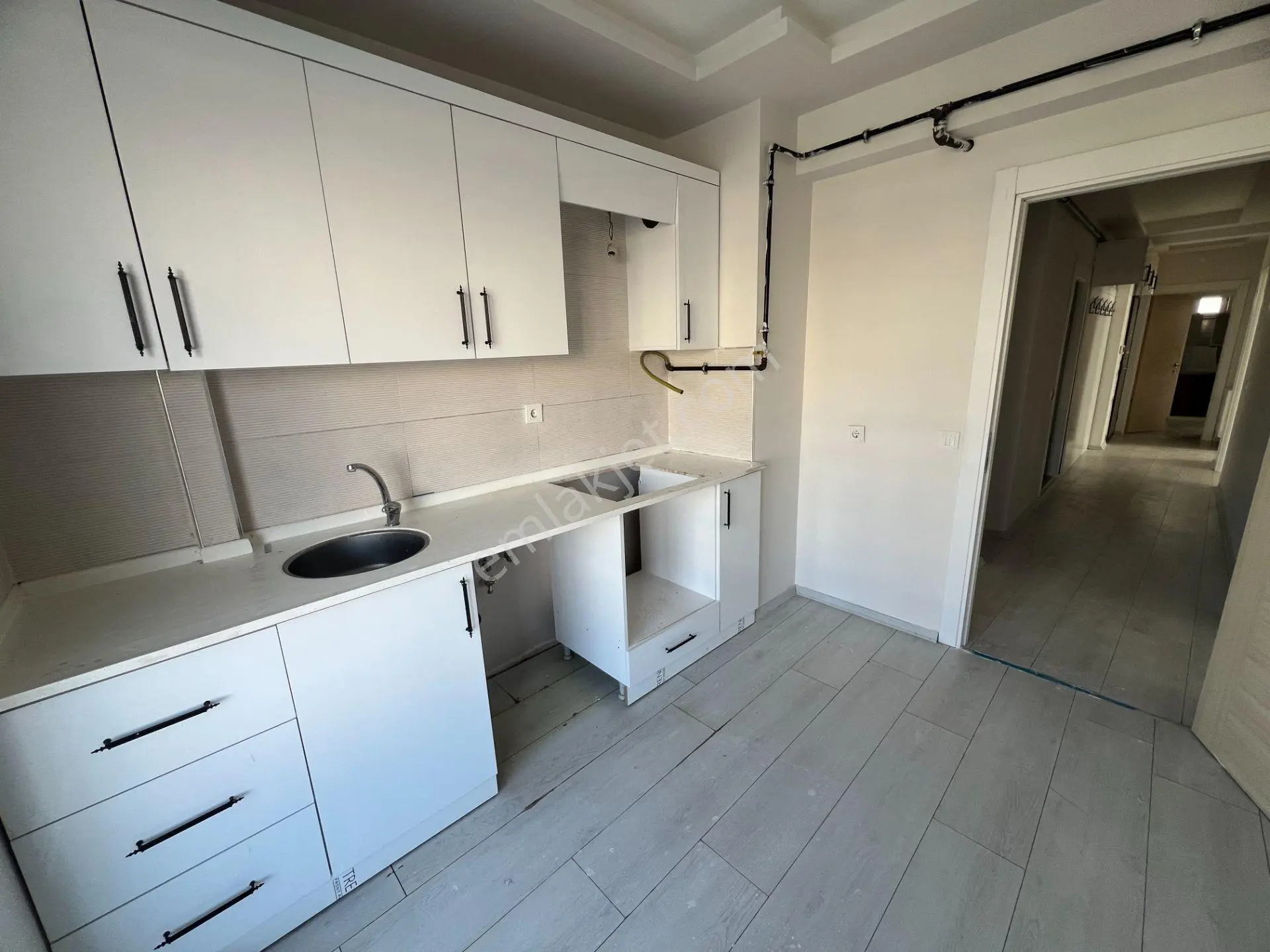 Bayat Gediğinde Kiralık 3+1 Yüksek Giriş Daire - Görsel 2
