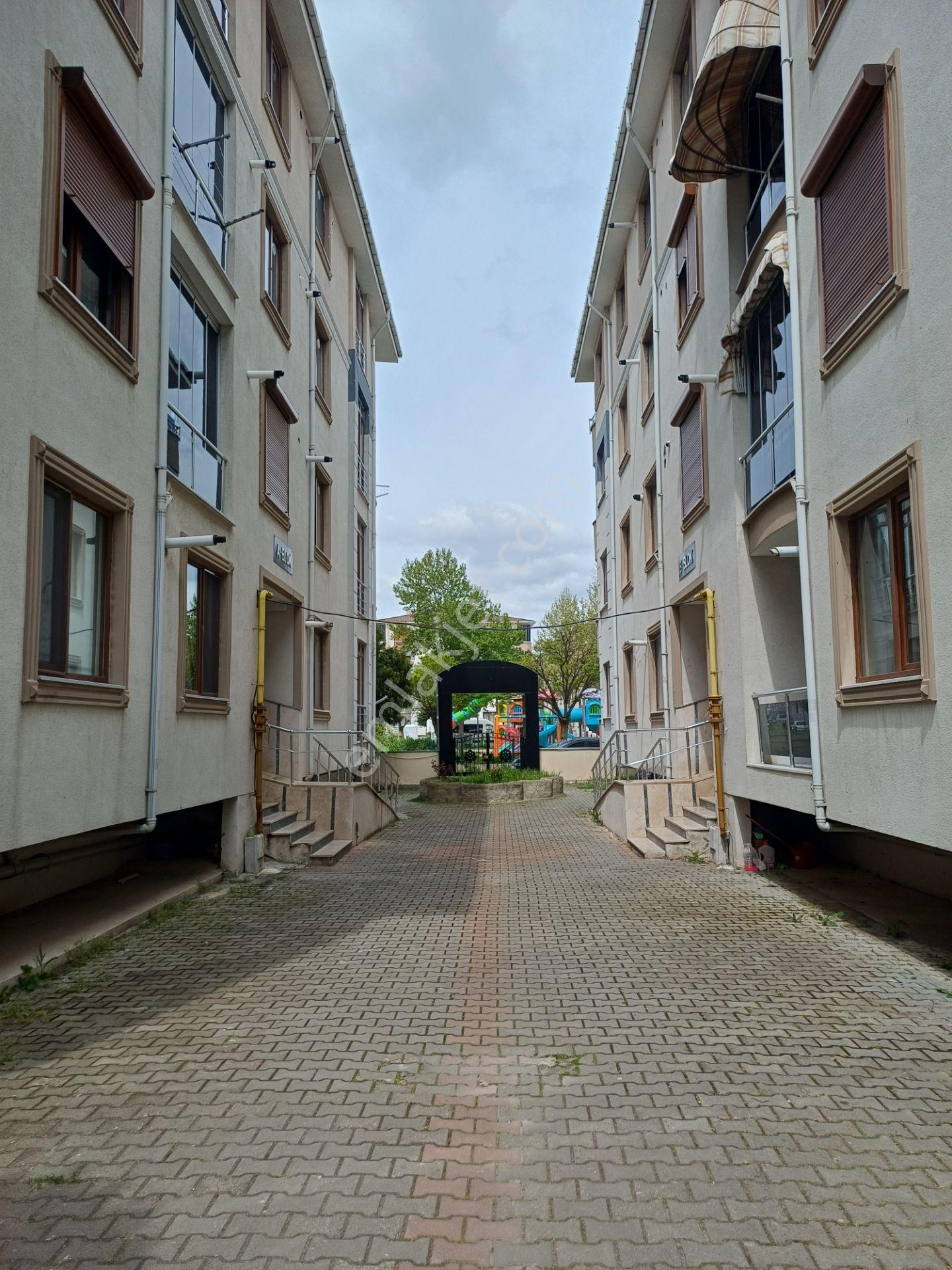 İstasyon Mahallesi İhlas Evlerinde 2 Kat 3+1 Daire Kıralıktır - Görsel 28