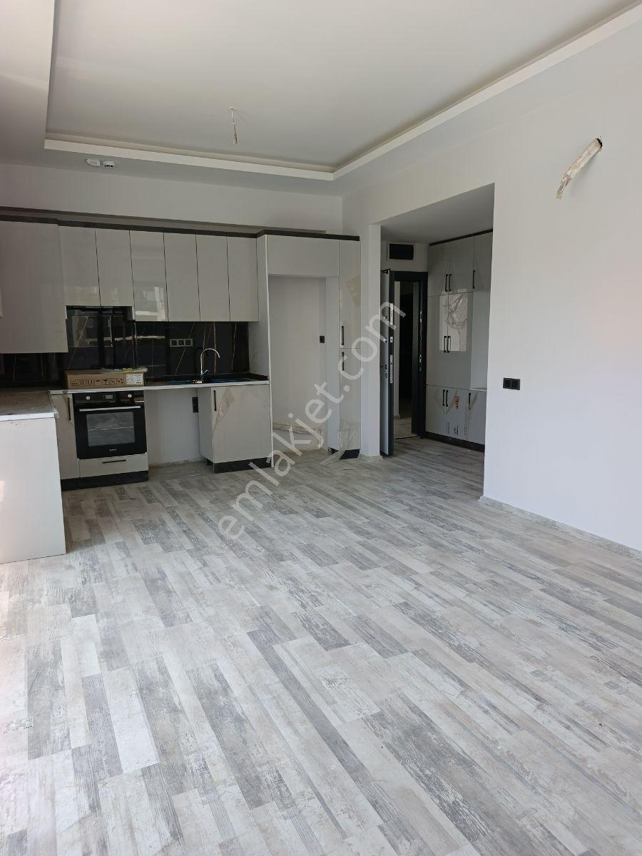 Mersin Kargıpınar'da Denize 350 Mt Mesafede Havuzlu Lüks Yazlık - Görsel 2