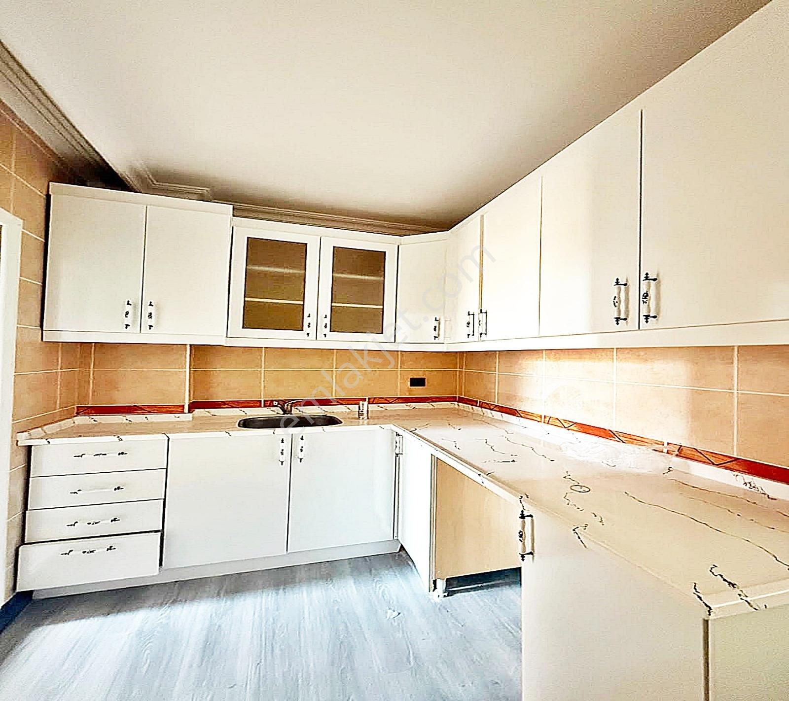 Esenyurt Kıraç Osmangazi Mah. Papatya Caddesinde 2.kat 3.050.000 - Görsel 24