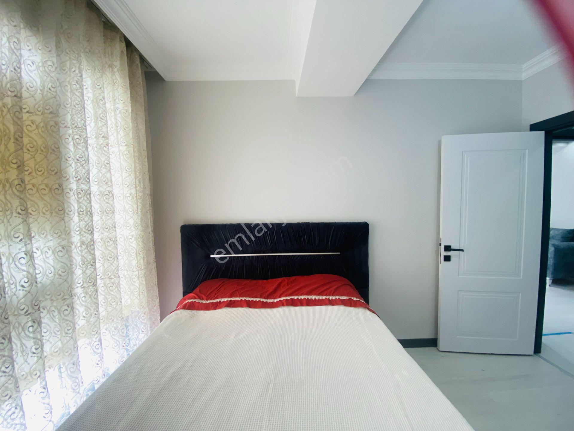 Güven'den Hastane Bölgesinde Full Eşyalı Ön Cephe Kiralık 1+1 Ev - Görsel 18