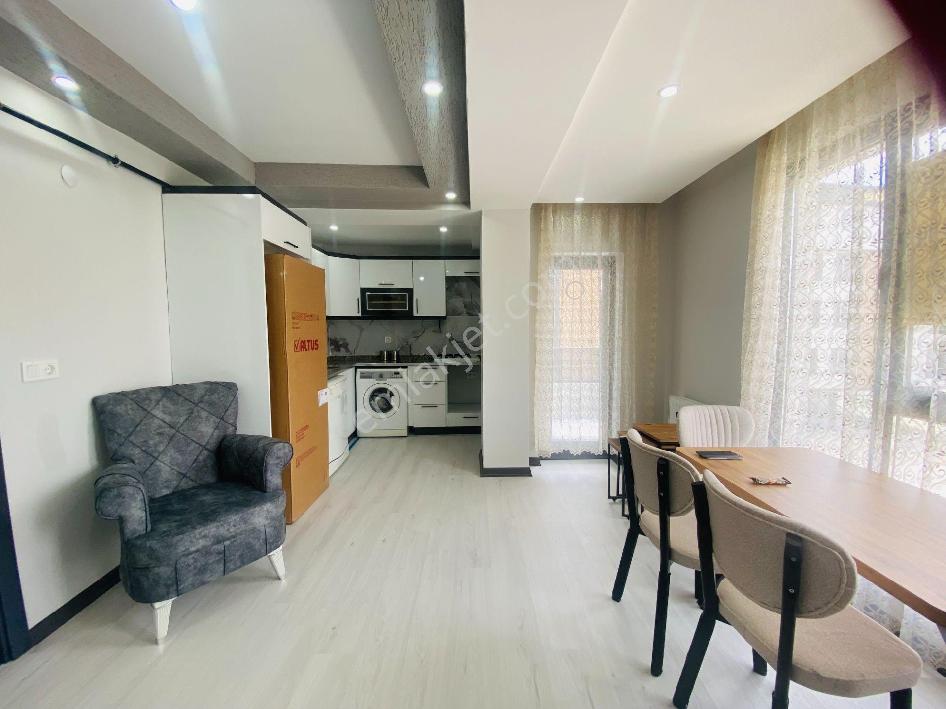 Güven'den Hastane Bölgesinde Full Eşyalı Ön Cephe Kiralık 1+1 Ev - Görsel 2