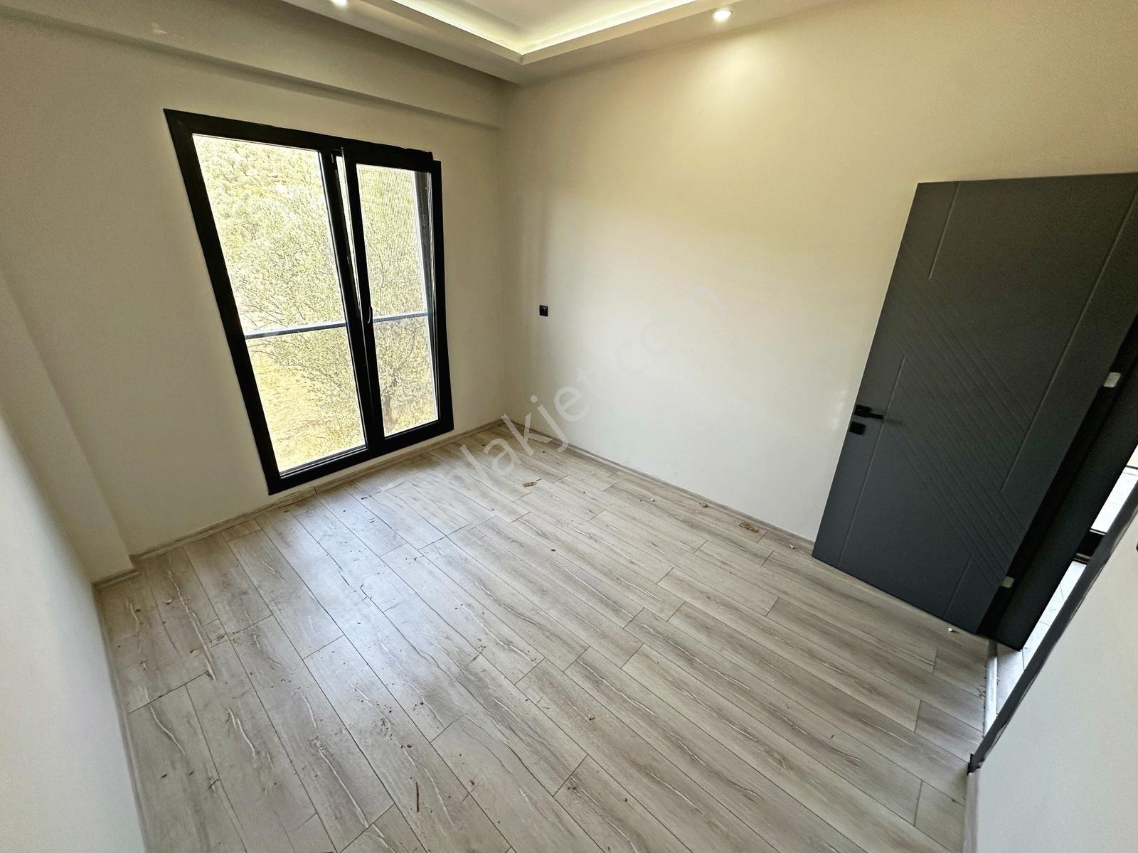 Yetkili Ayanoğlundan Gürede 5+1 Müstakil Havuzlu Kiralık Villa - Görsel 14
