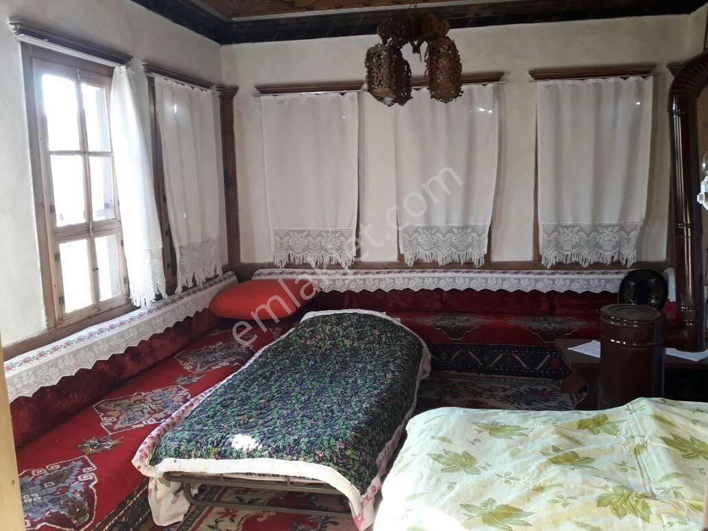 Safranbolu Babasultan 'da 1650 M2 Bahçeli Tarihi Tescilli Konak - Görsel 15