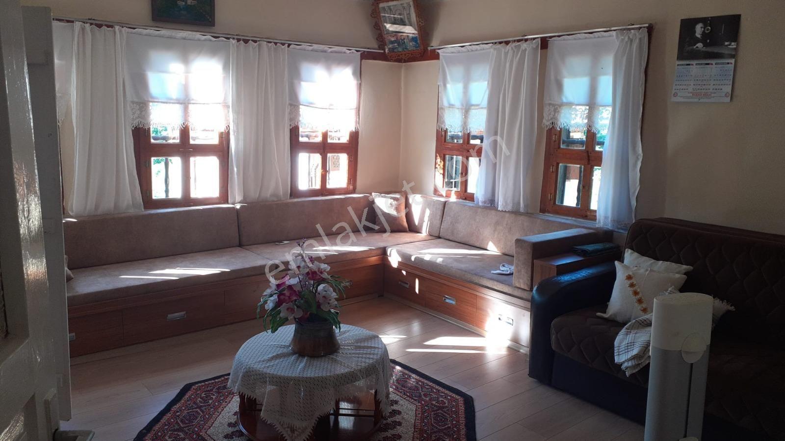 Safranbolu Babasultan 'da 1650 M2 Bahçeli Tarihi Tescilli Konak - Görsel 10